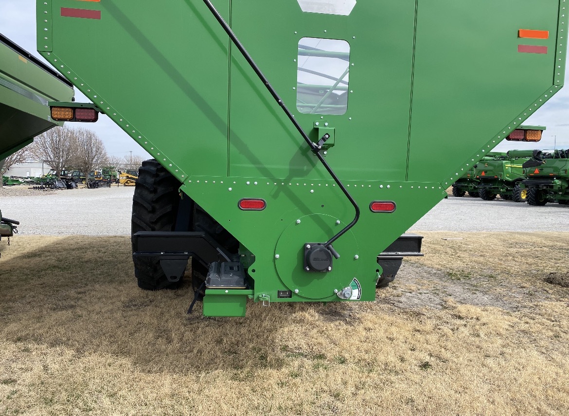  2024 Brandt 1300DXT at LandMark in Kearney, NE