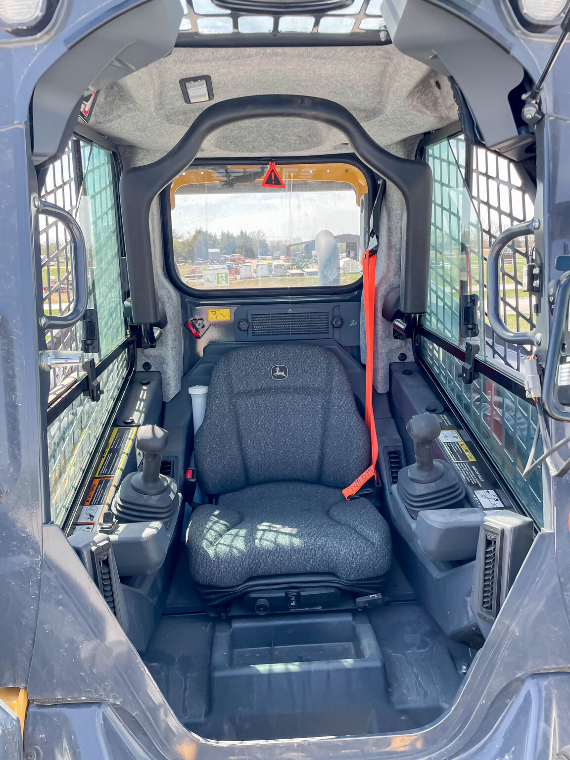  2023 John Deere 324G at LandMark in Hebron, NE