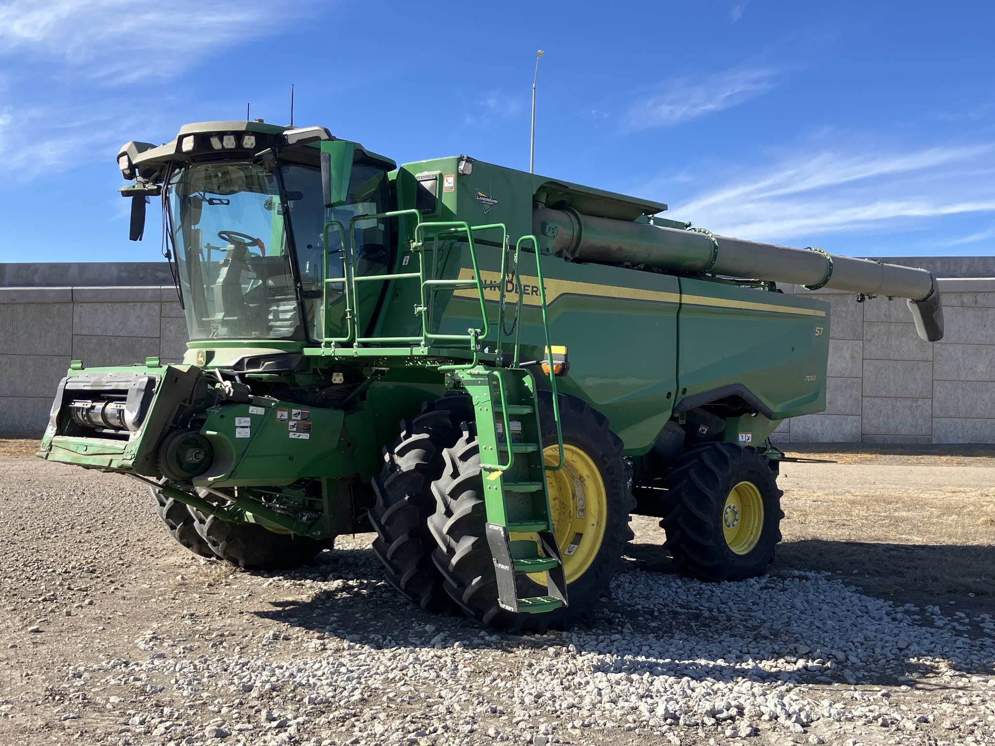  2025 John Deere S7 700 at LandMark in Lexington, NE
