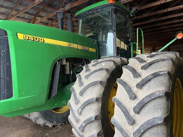 On Lot 1997 John Deere 9400 at Tri County Equipment Caro, MI