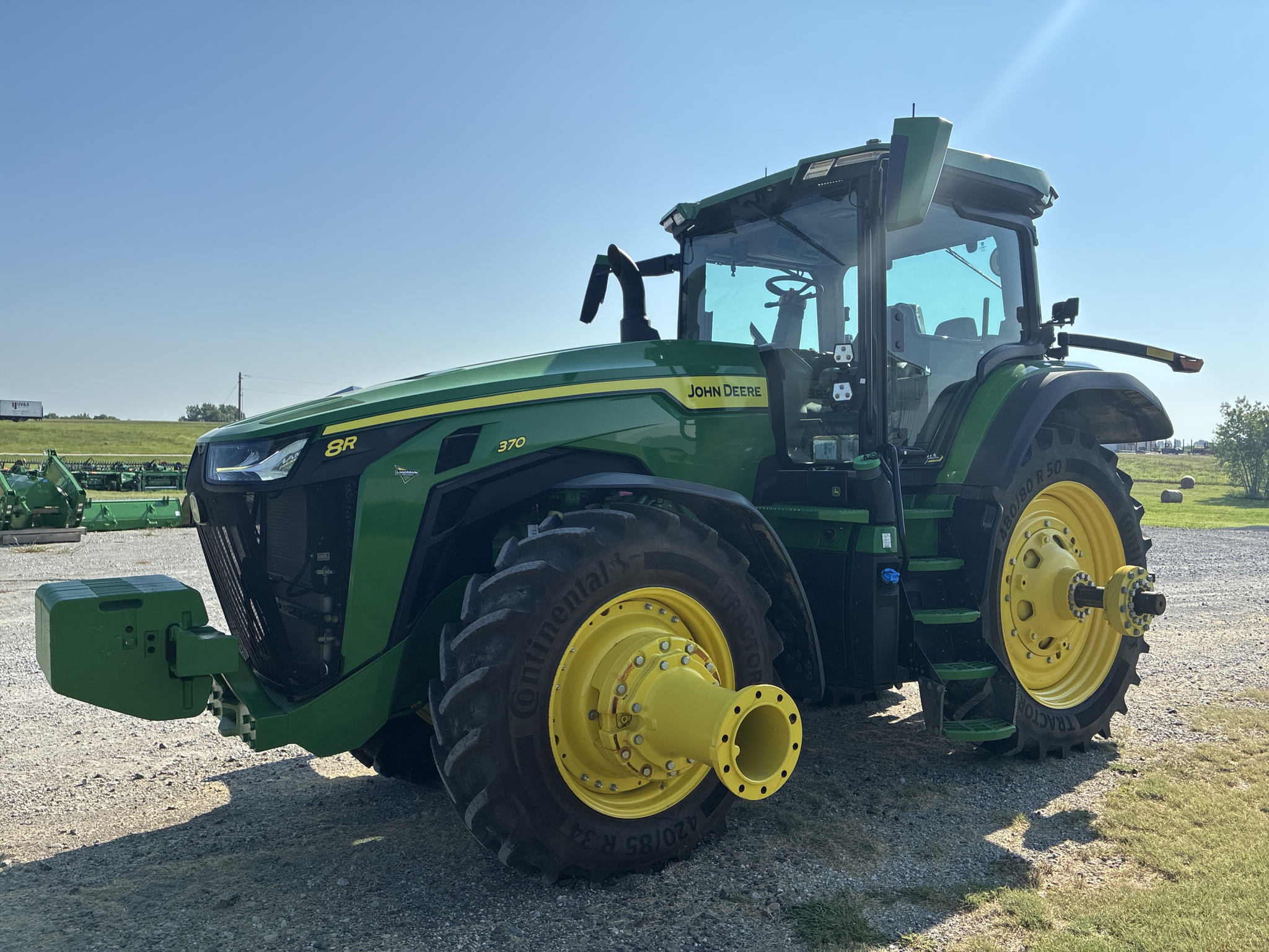  2024 John Deere 8R 370 at LandMark in Marysville, KS