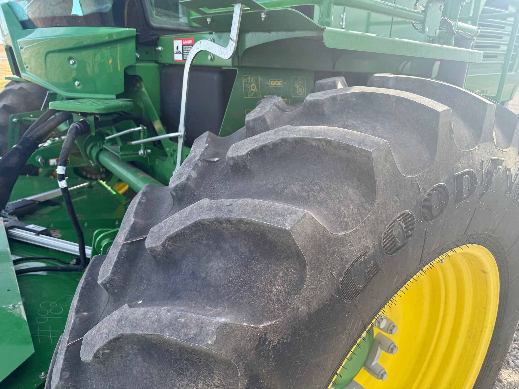  2024 John Deere W235R at LandMark in Fairfield, NE