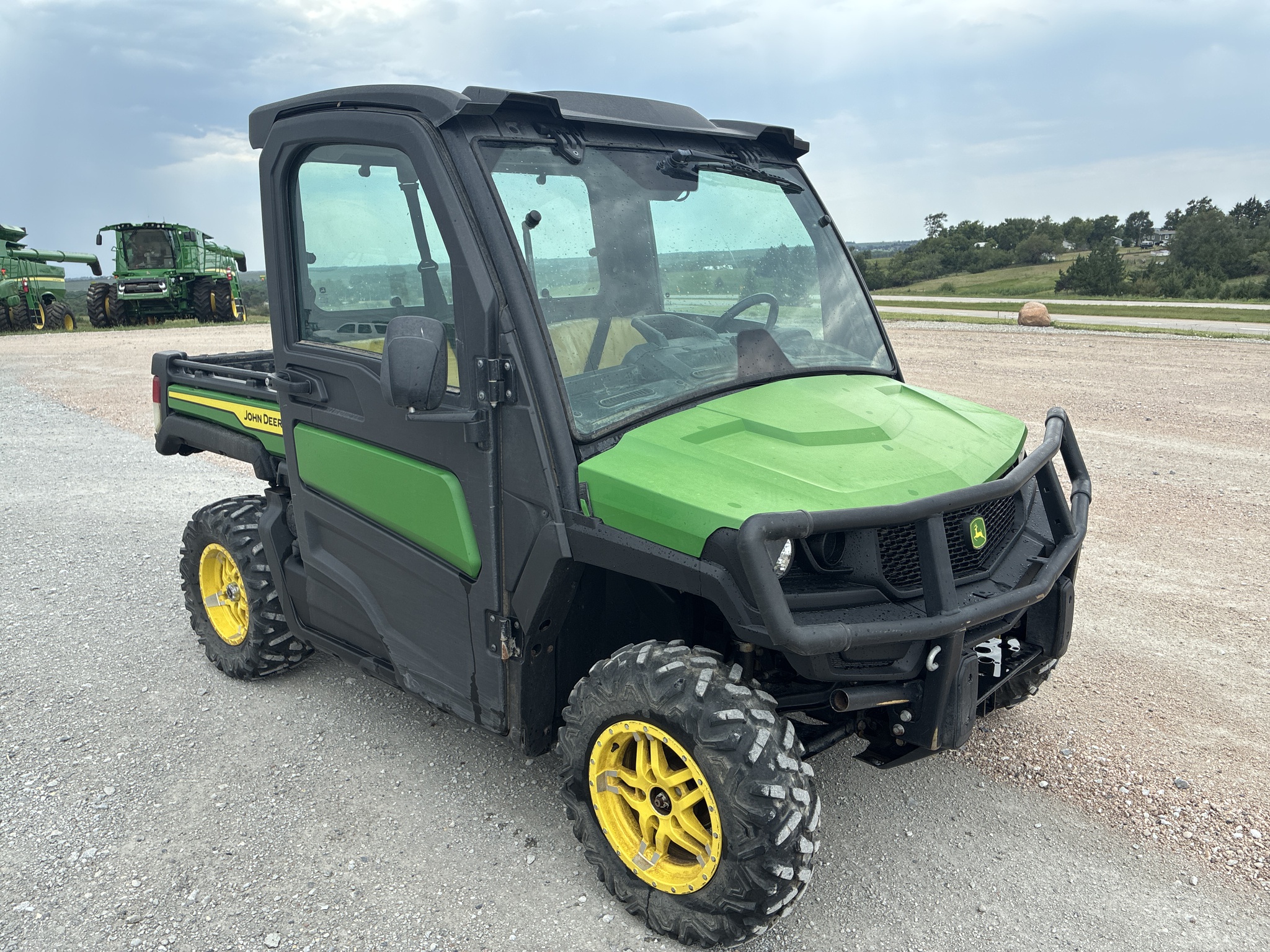  2022 John Deere XUV835M HVAC Cab at LandMark in Hebron, NE