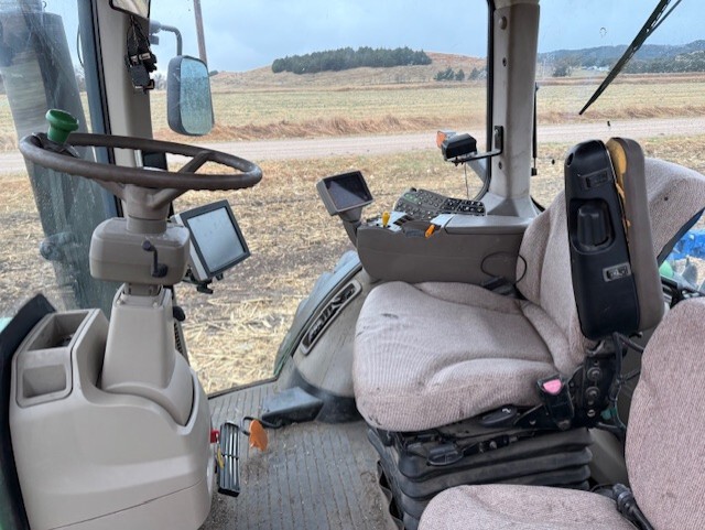  2010 John Deere 8225R at LandMark in Gothenburg, NE