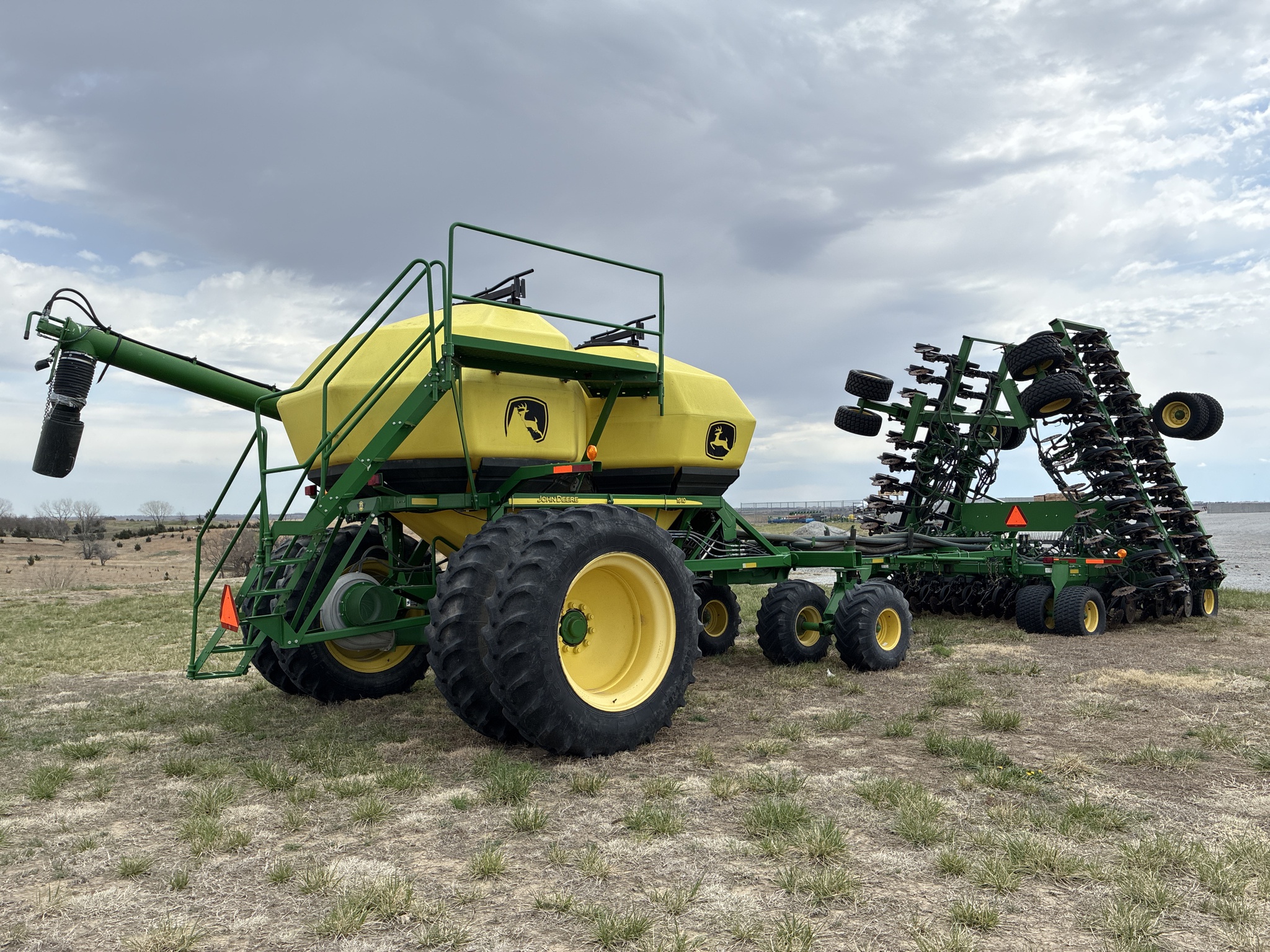  2013 John Deere 1890 at LandMark in Hebron, NE