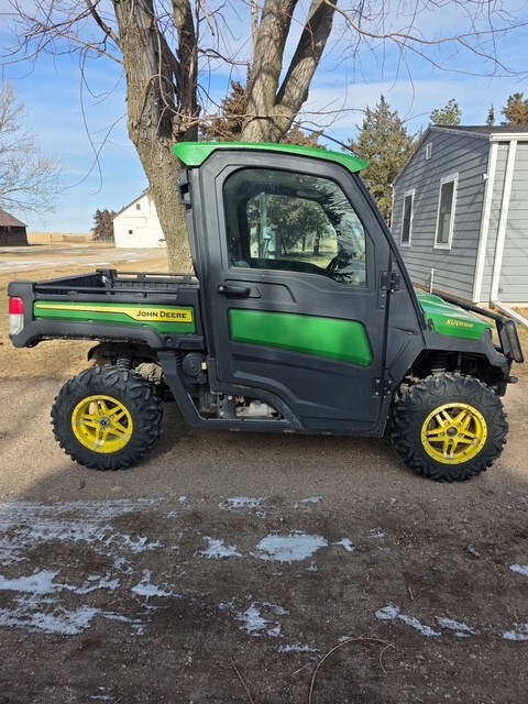  2021 John Deere XUV 835R at LandMark in Kearney, NE