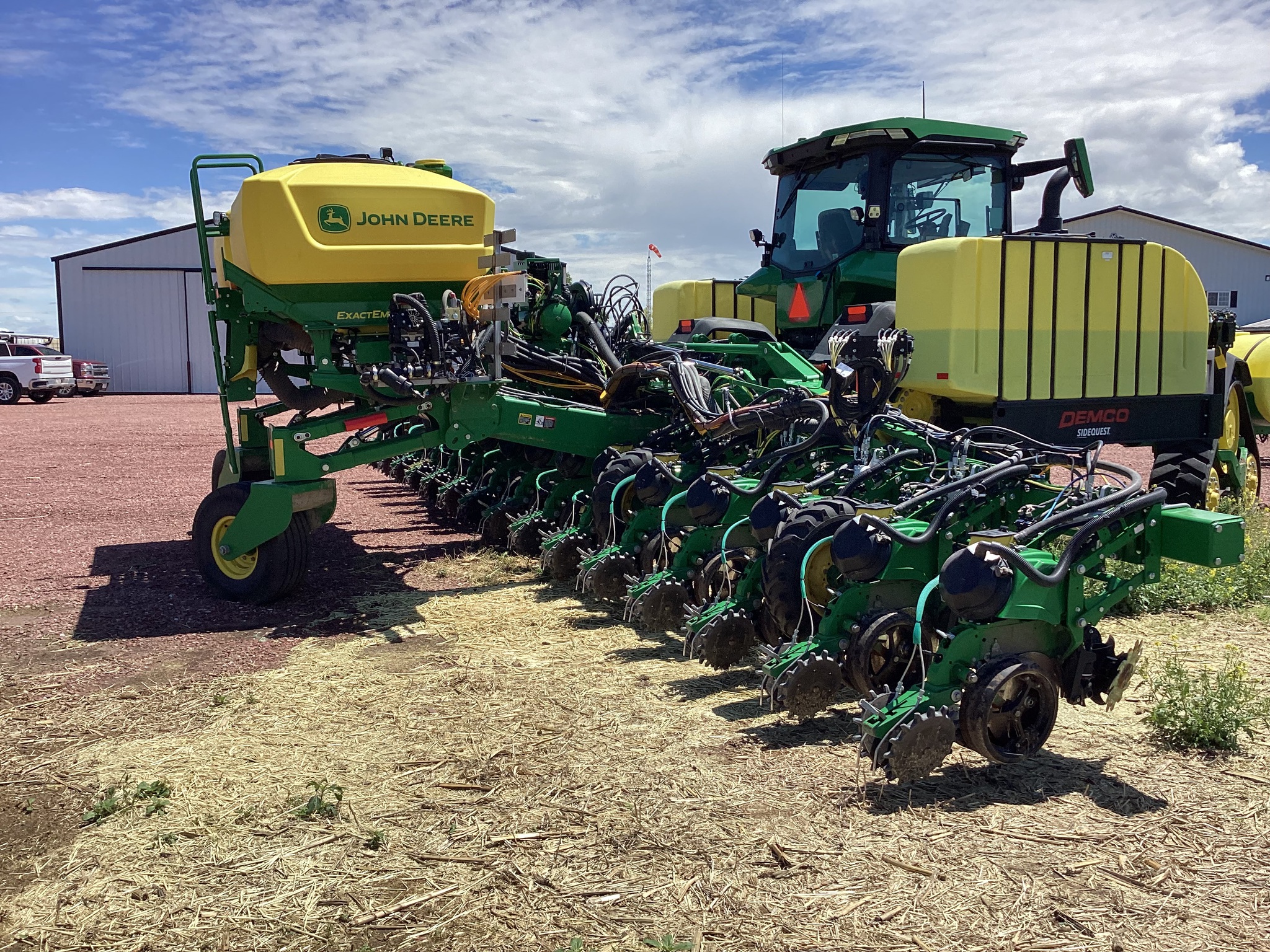  2022 John Deere 1725 CCS at LandMark in Minden, NE