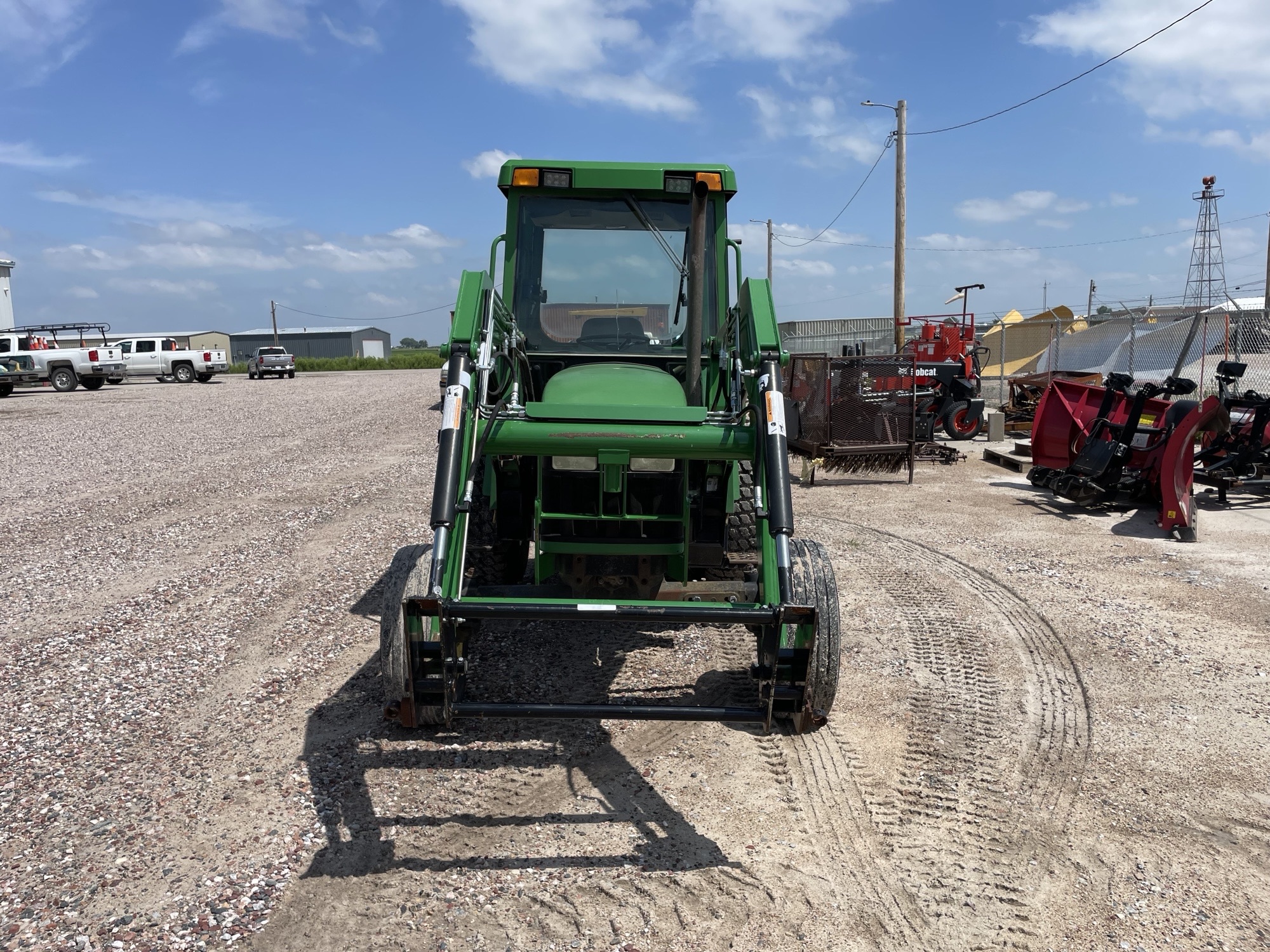  2000 John Deere 5510 at LandMark in Gothenburg, NE