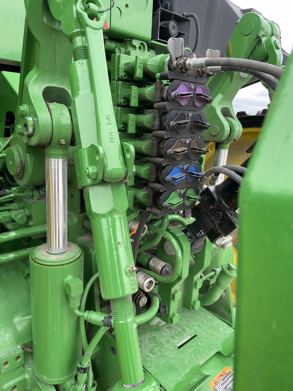  2024 John Deere 8RT 370 at LandMark in Fairfield, NE
