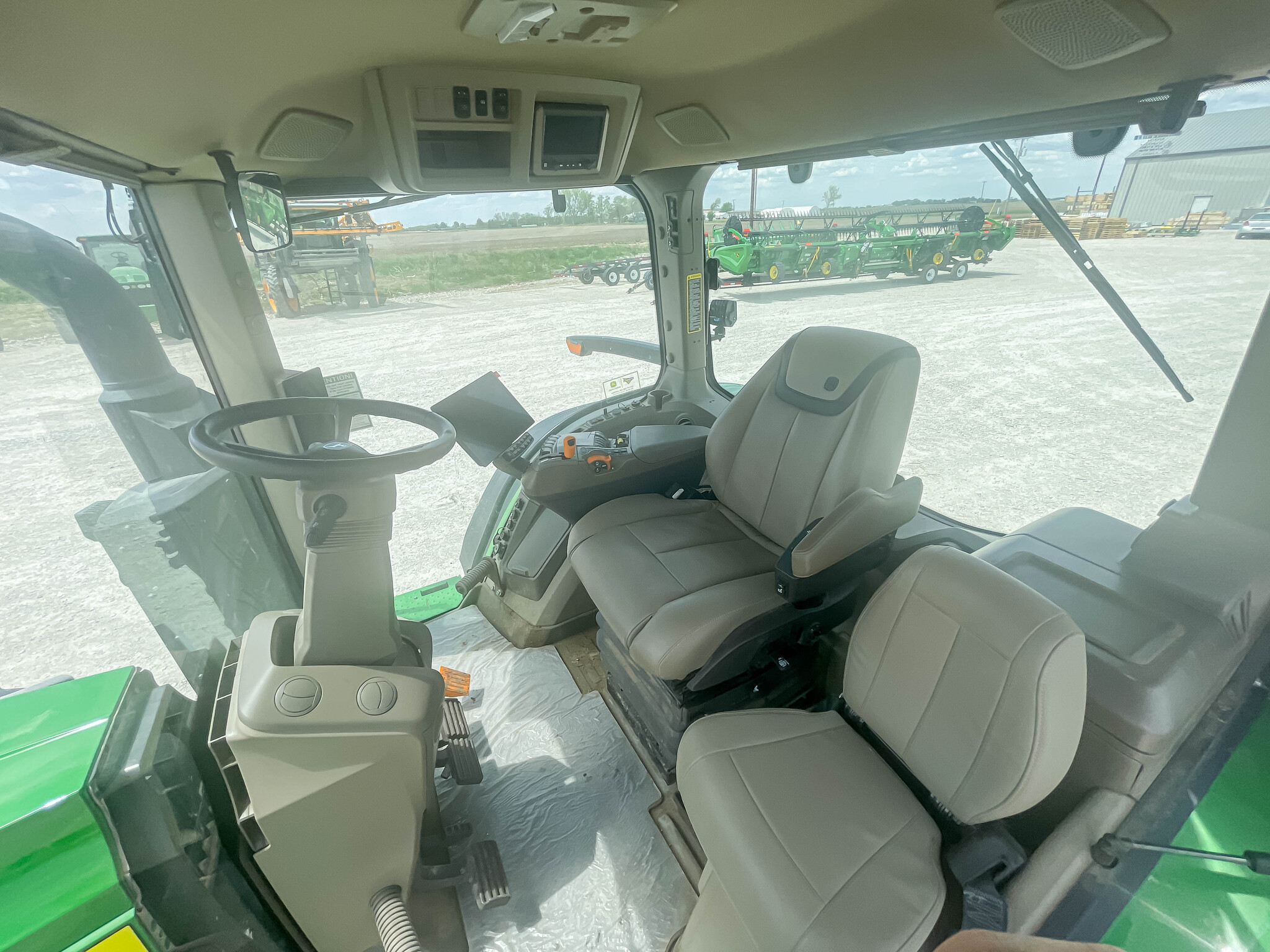  2024 John Deere 8R 370 at LandMark in Beatrice, NE