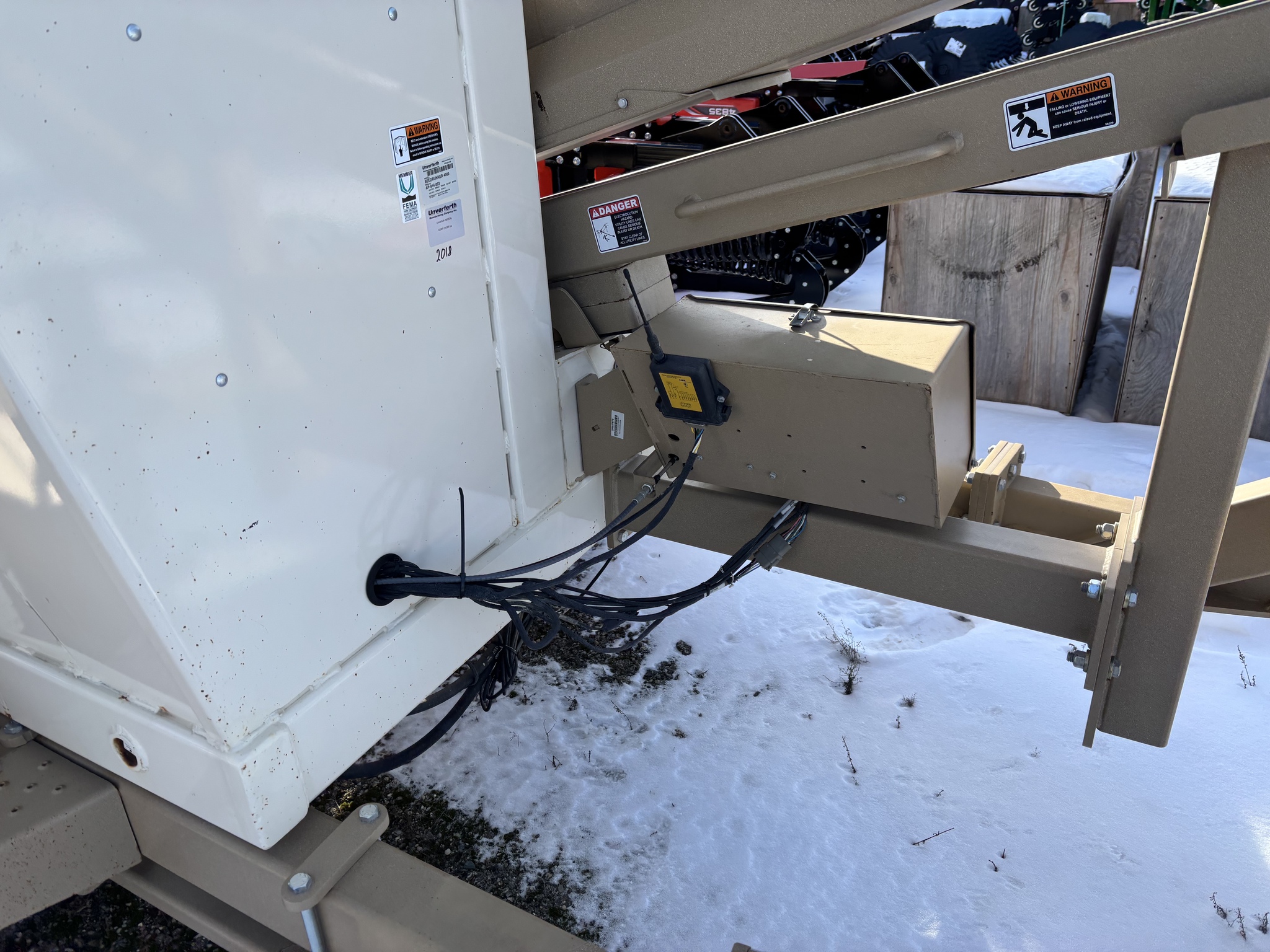 On Lot 2018 Unverferth 3955DXL at Tri County Equipment Sandusky, MI