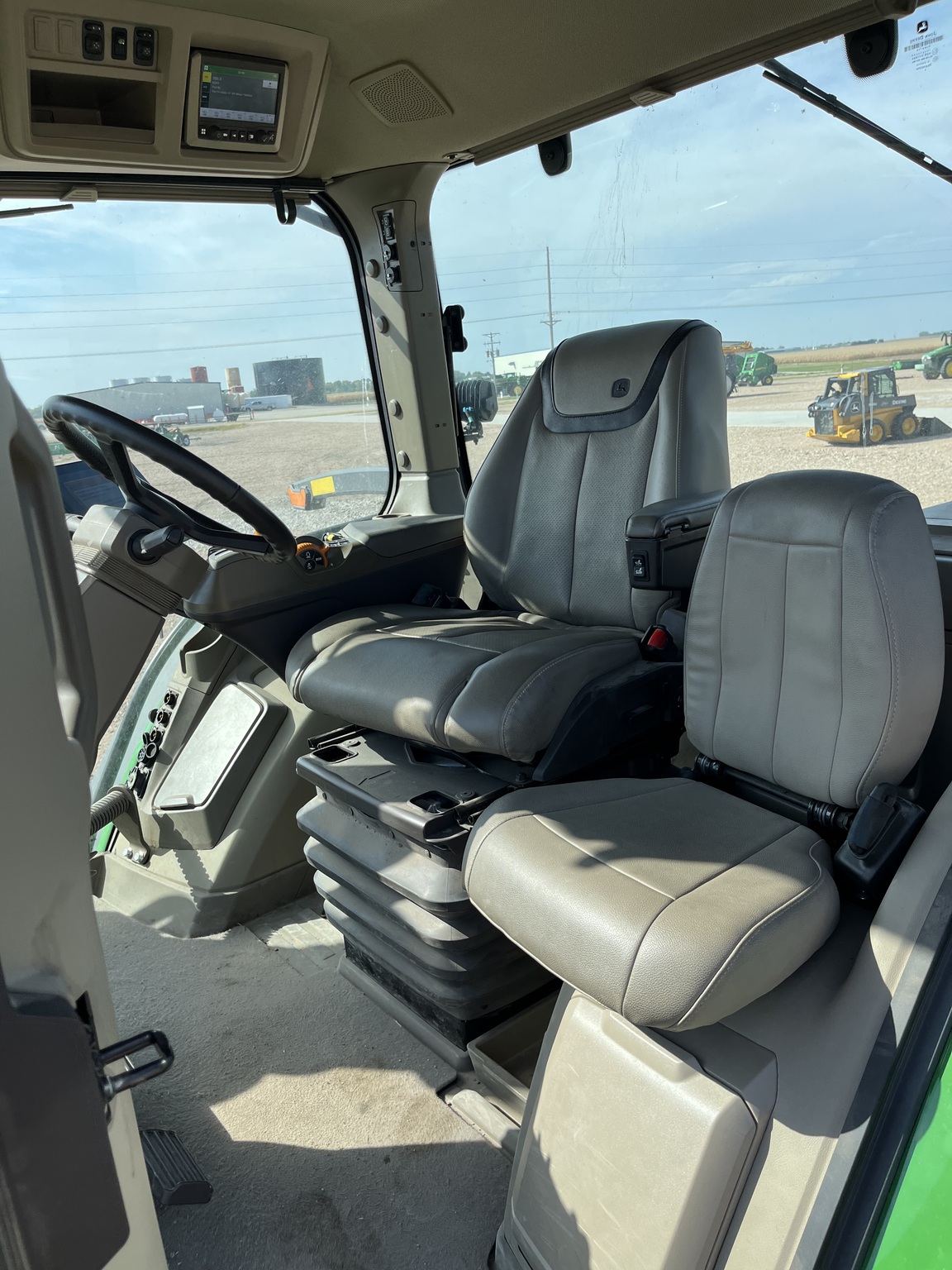  2024 John Deere 8R 370 at LandMark in Minden, NE