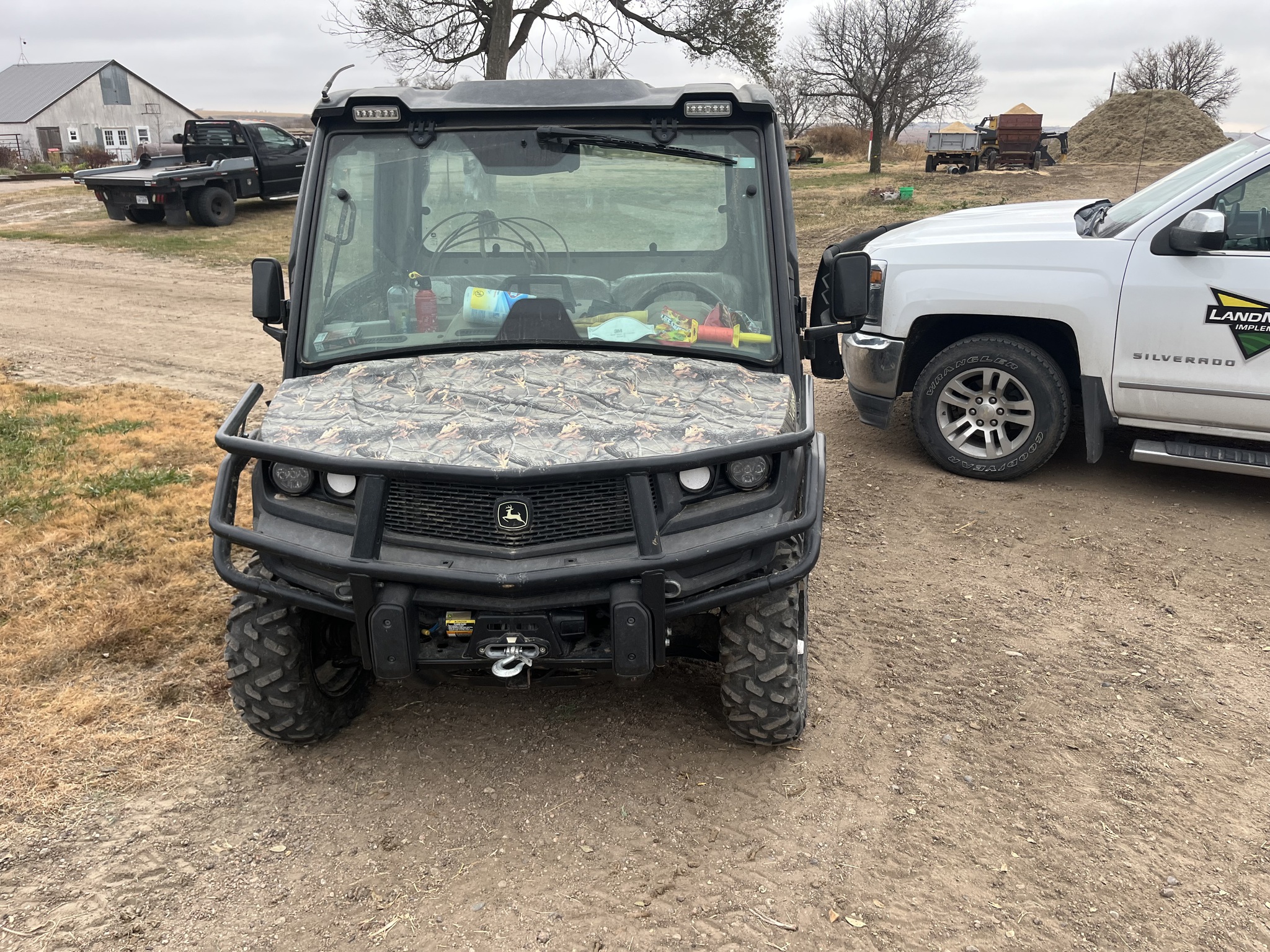  2020 John Deere XUV 835R at LandMark in Lexington, NE