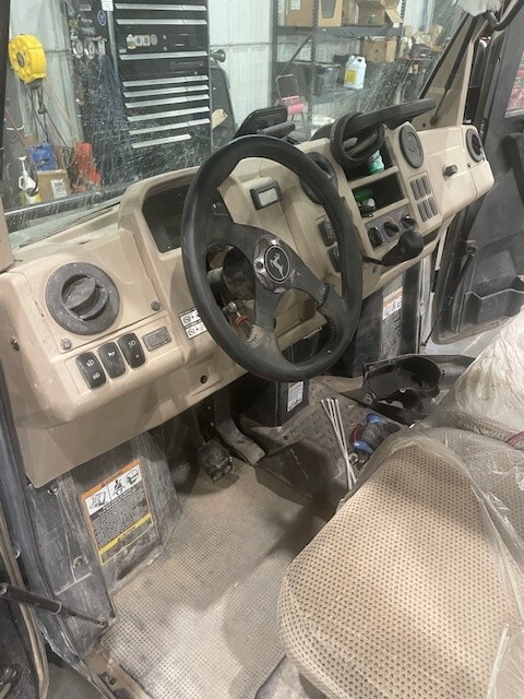  2021 John Deere XUV 835R at LandMark in Phillipsburg, KS