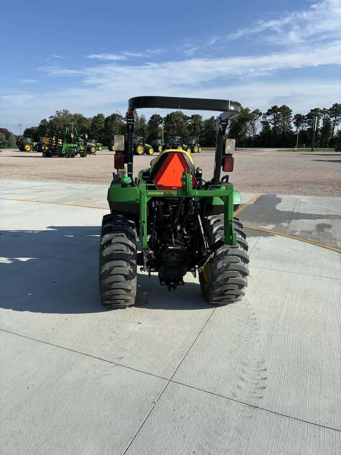  2022 John Deere 2032R at LandMark in Hastings, NE