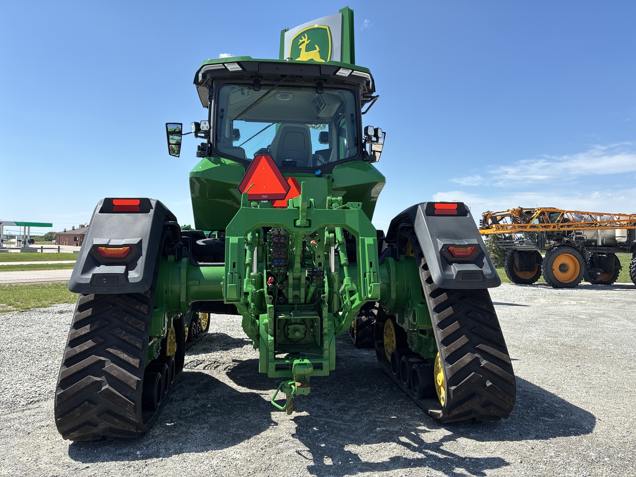  2023 John Deere 8RX 370 at LandMark in Hebron, NE