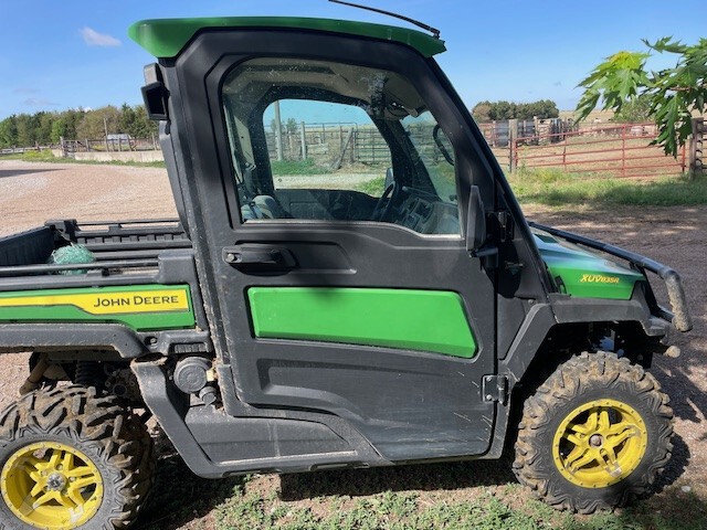  2023 John Deere XUV 835R at LandMark in Kearney, NE