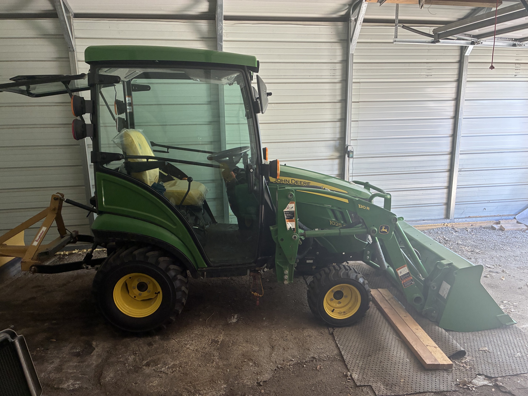  2022 John Deere 1025R at LandMark in Beatrice, NE