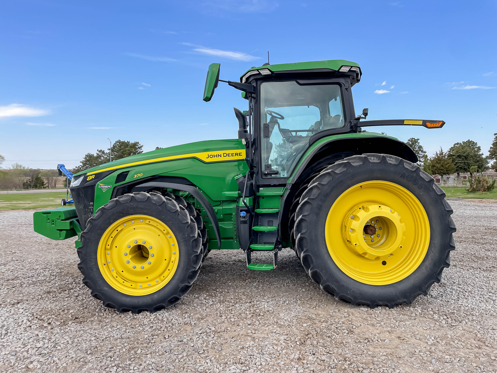  2023 John Deere 8R 370 at LandMark in Superior, NE