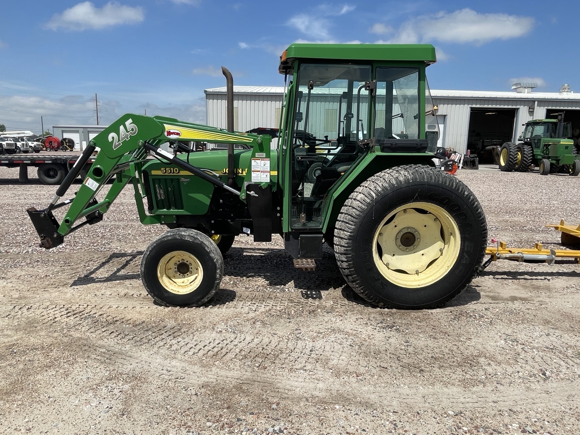  2000 John Deere 5510 at LandMark in Gothenburg, NE