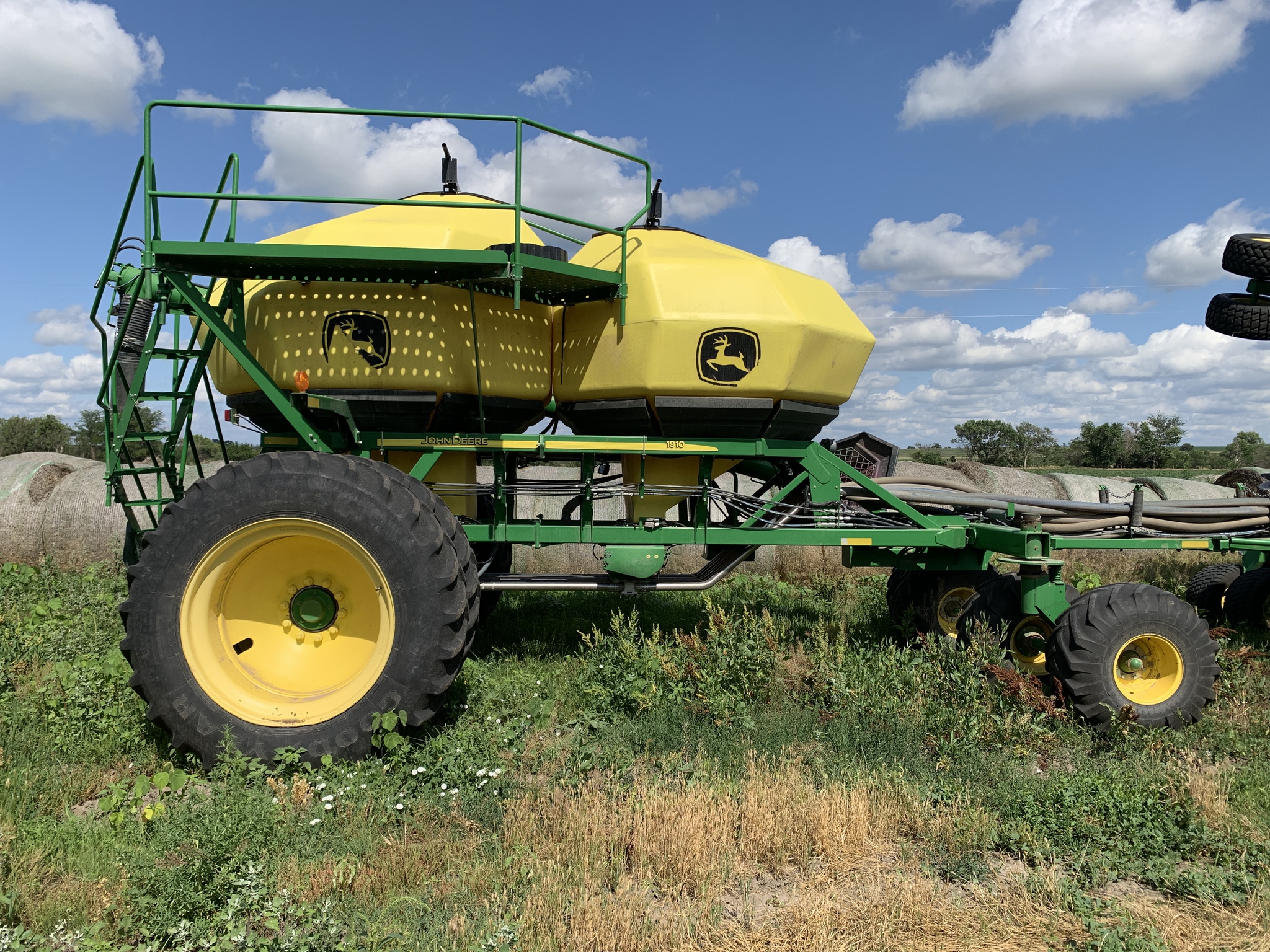  2013 John Deere 1890 at LandMark in Hebron, NE