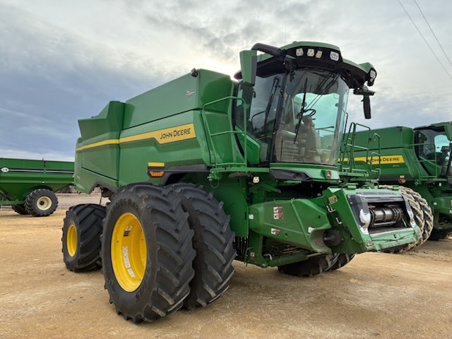  2025 John Deere S7 800 at LandMark in Smith Center, KS