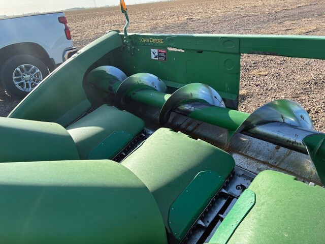  2015 John Deere 606C at LandMark in Lexington, NE