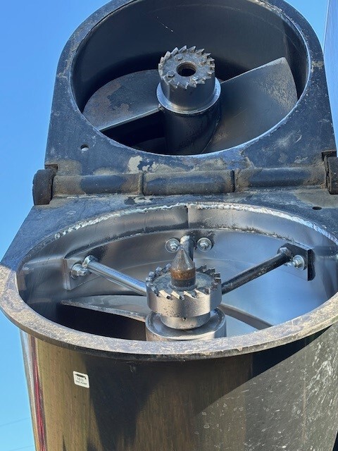 On Lot 2009 Balzer 2000 at Tri County Equipment Bad Axe, MI