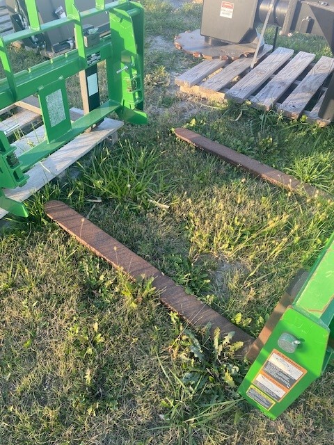  2015 Frontier AP13G at LandMark in Beatrice, NE