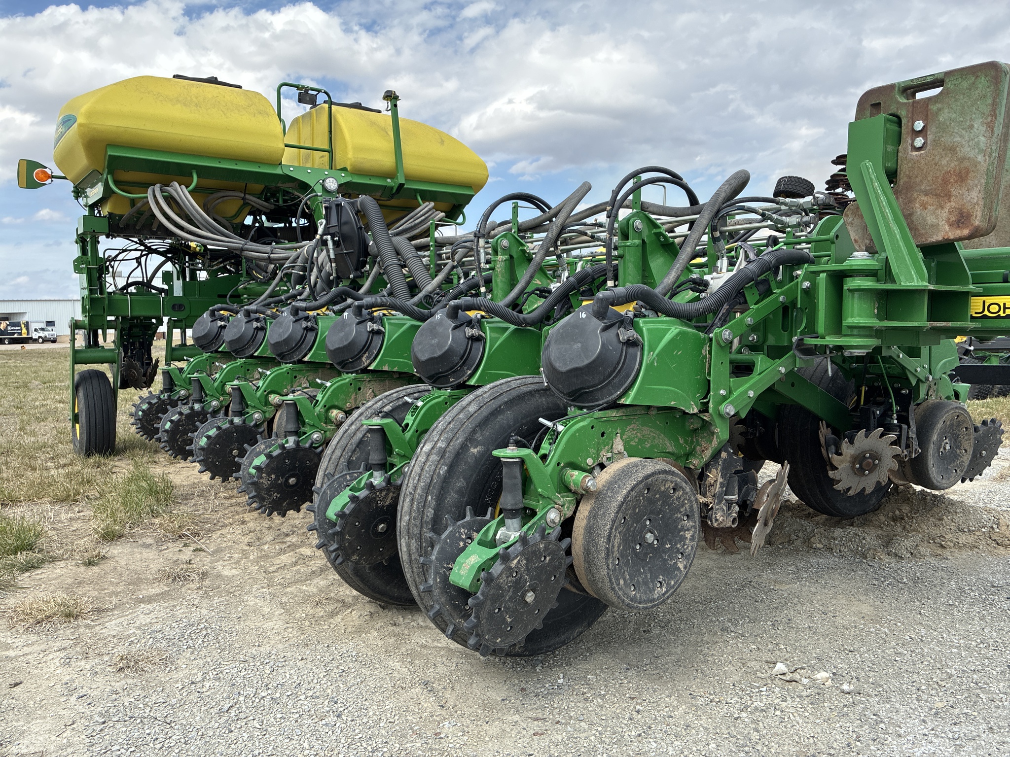  2018 John Deere 1775NT at LandMark in Hebron, NE