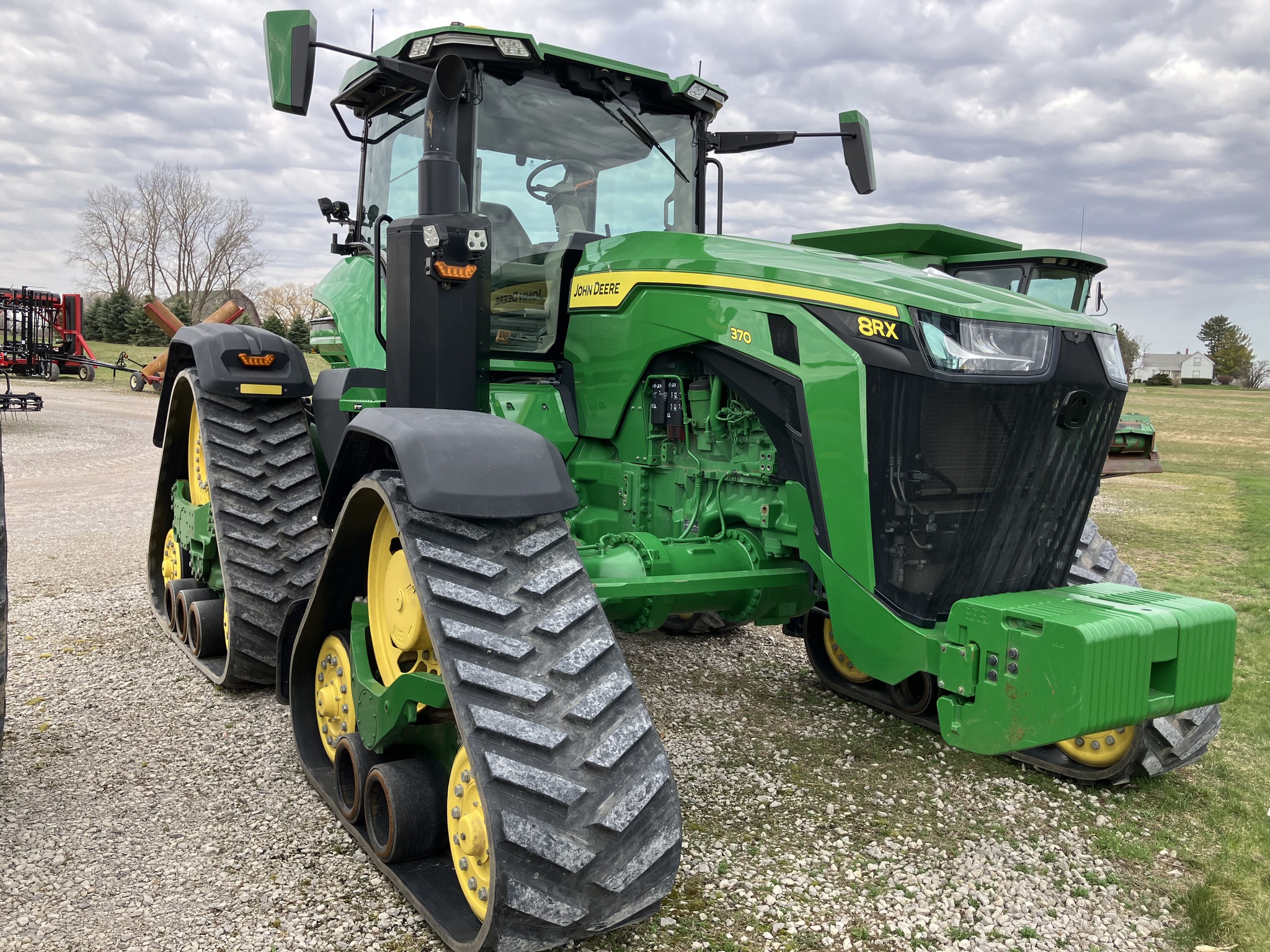S Pend 2021 John Deere 8RX 370 at Tri County Equipment Caro, MI