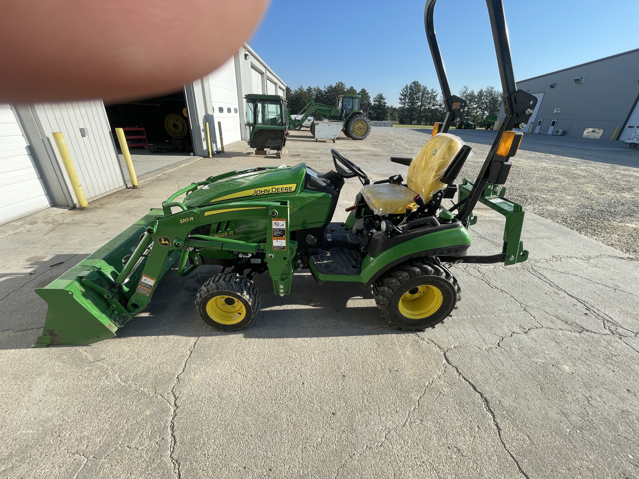  2023 John Deere 1025R at LandMark in Phillipsburg, KS