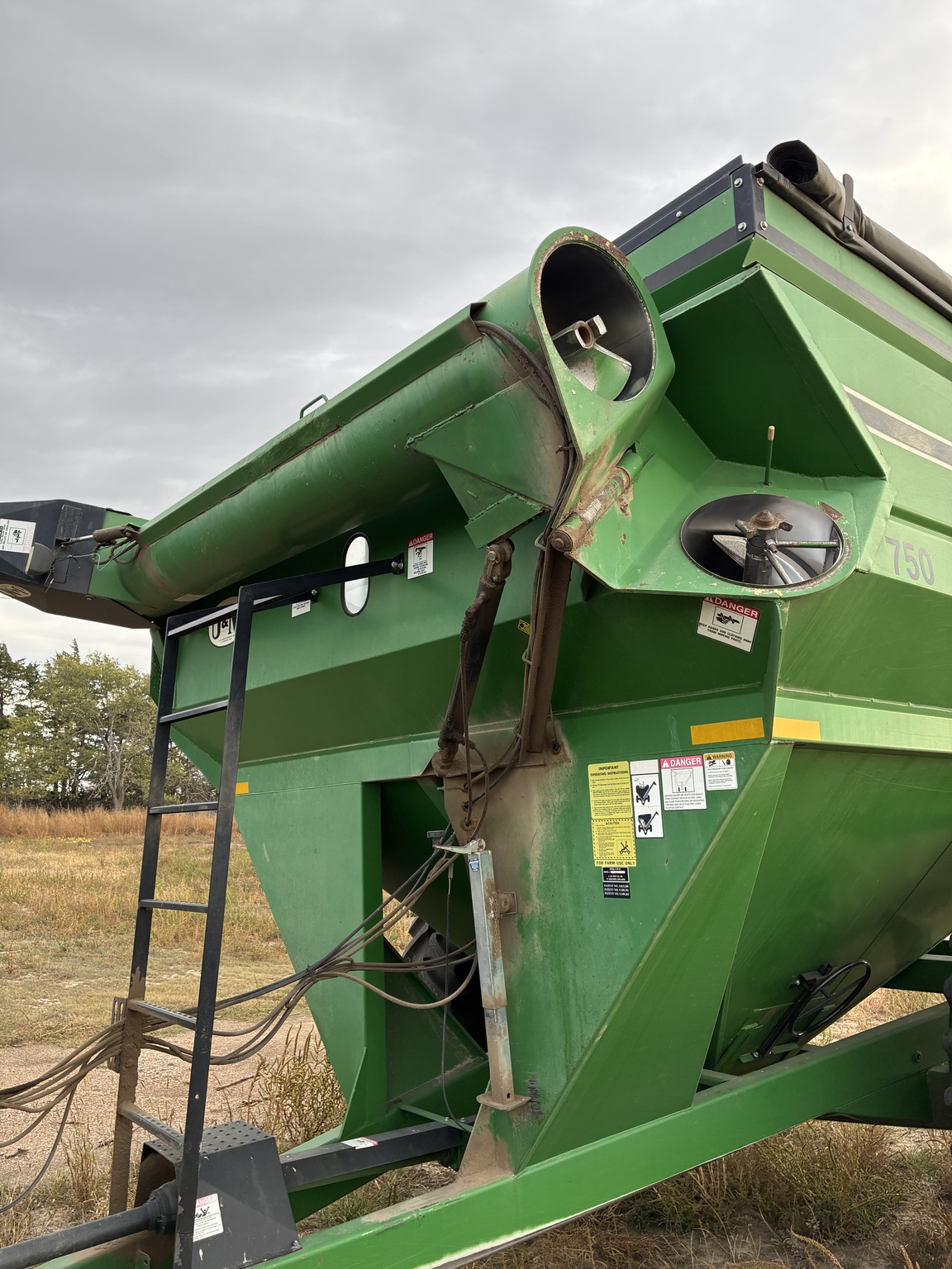  2011 J&m 750-16 at LandMark in Arapahoe, NE