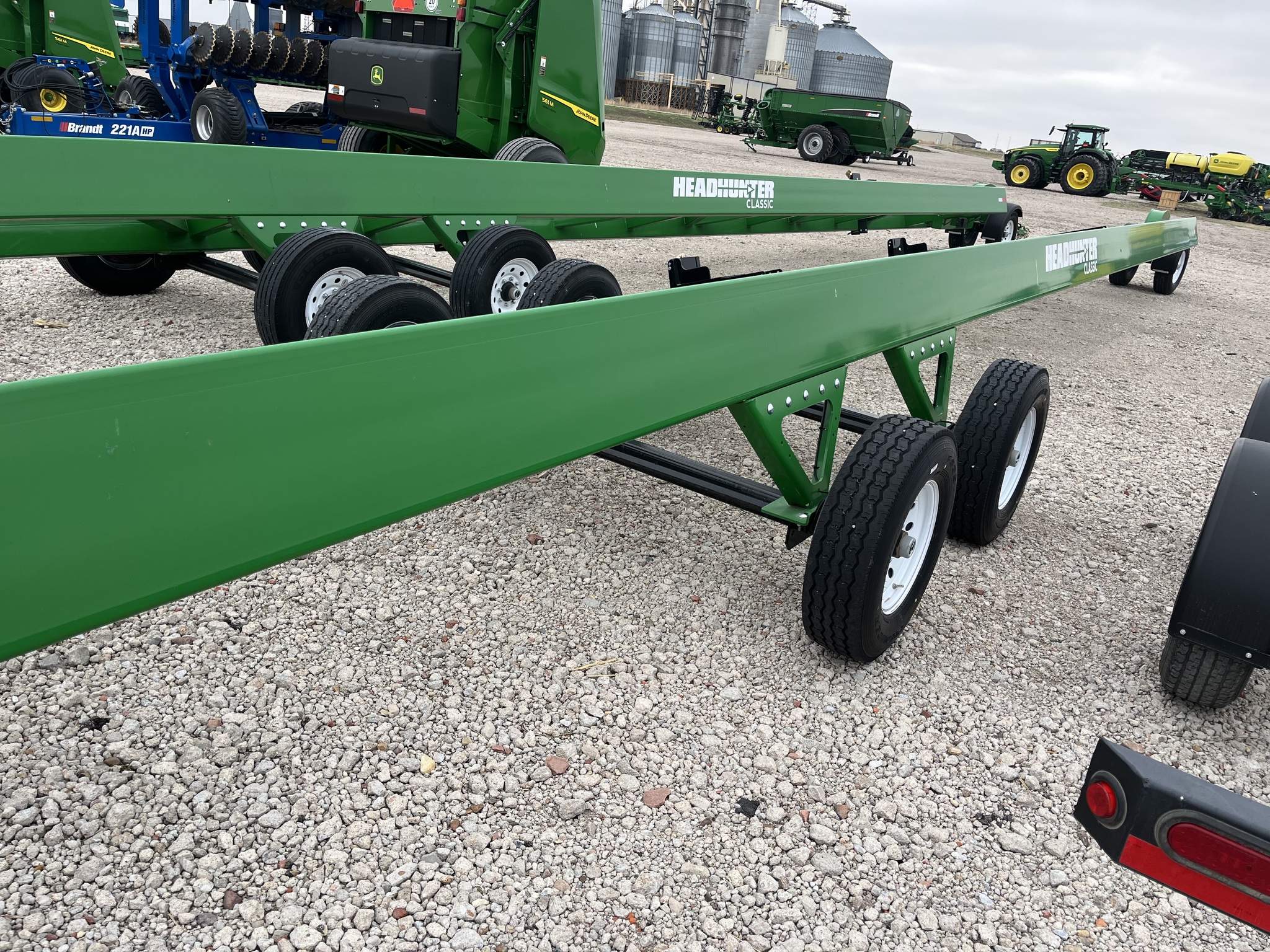  2023 Headhunter HHC53-DA/DB at LandMark in Holdrege, NE