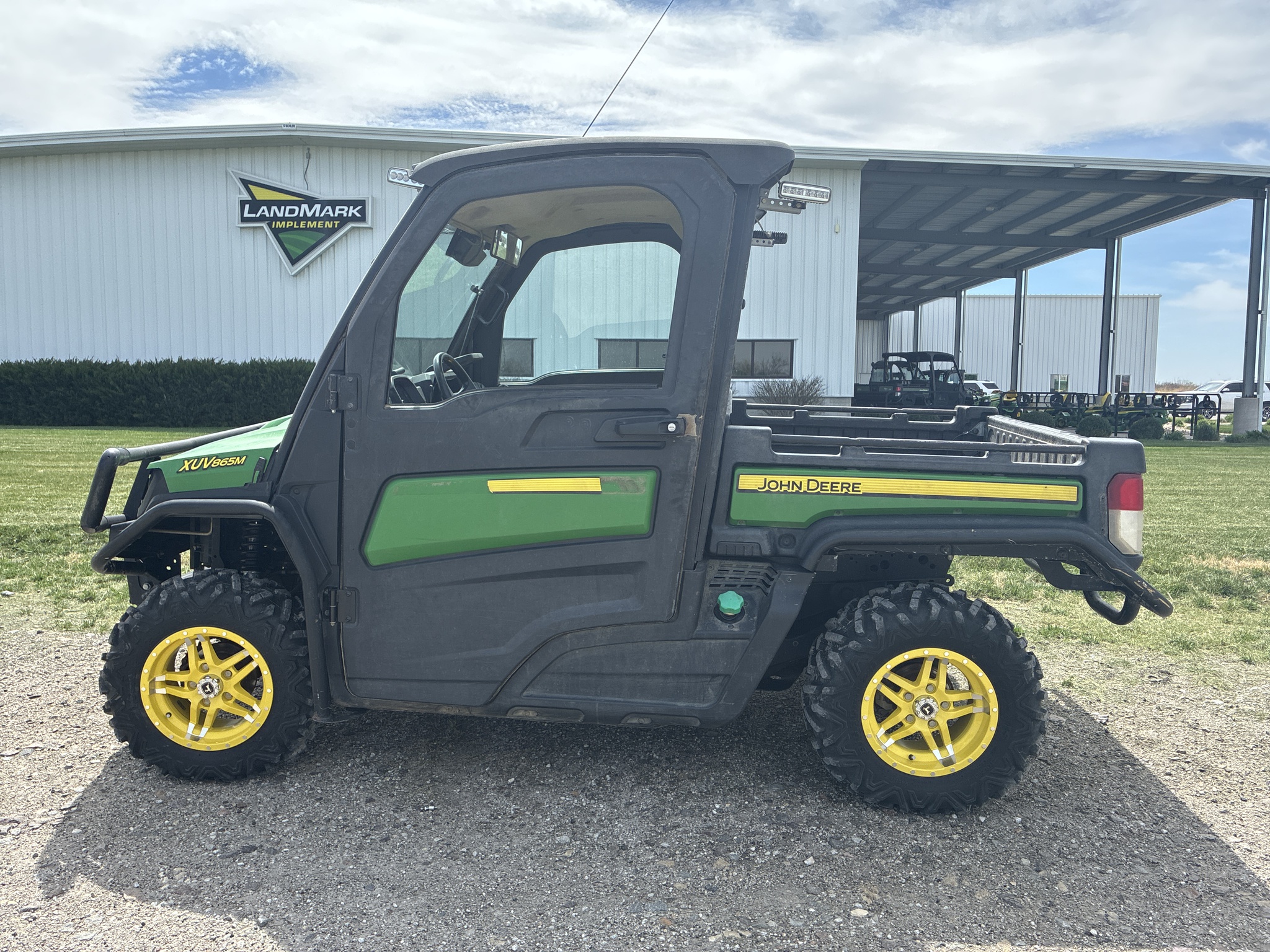  2019 John Deere XUV 865M at LandMark in Marysville, KS