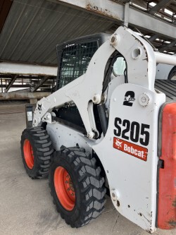  2011 BOBCAT S205 at LandMark in Gothenburg, NE