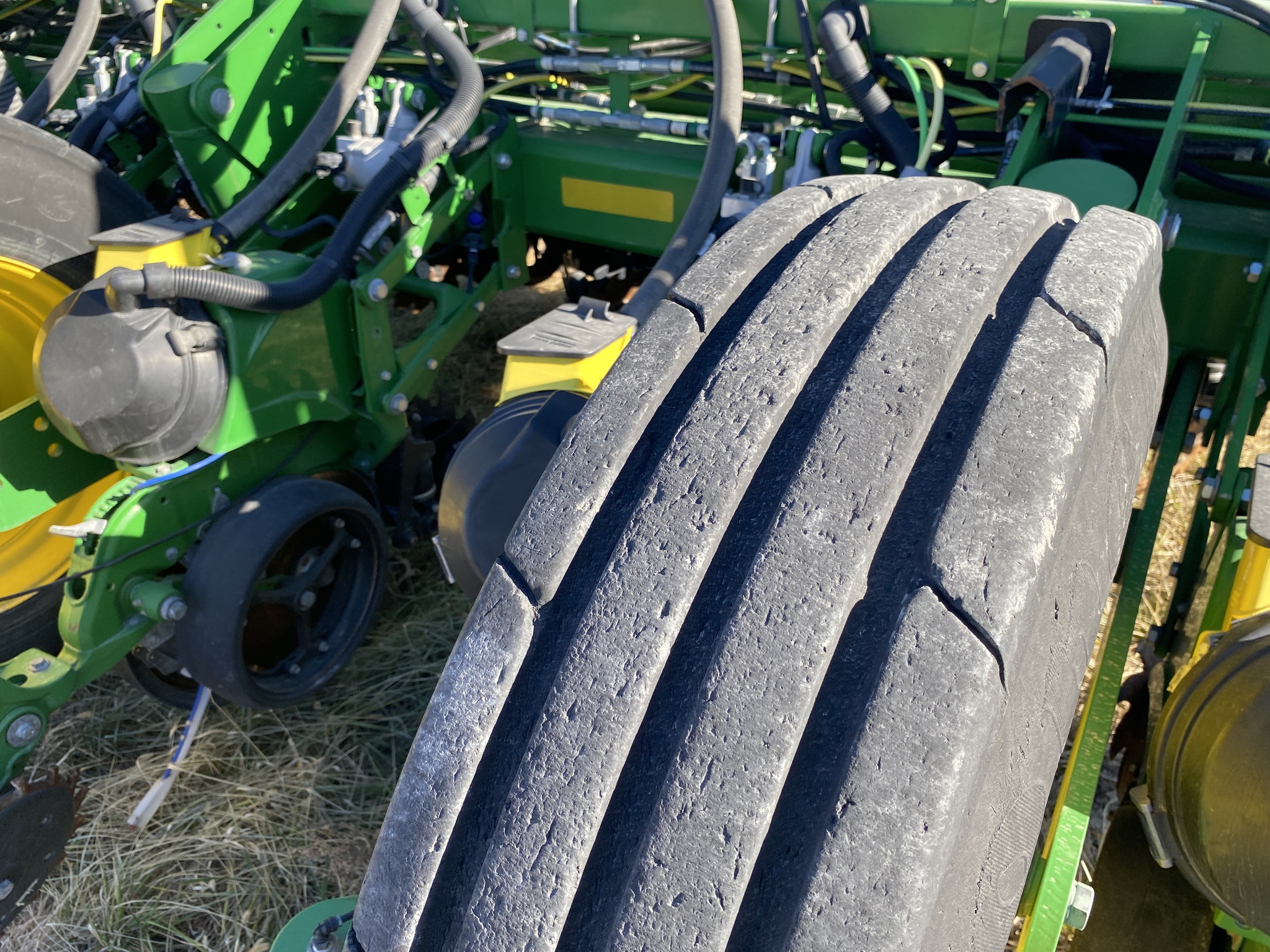  2018 John Deere 1775NT at LandMark in Hebron, NE