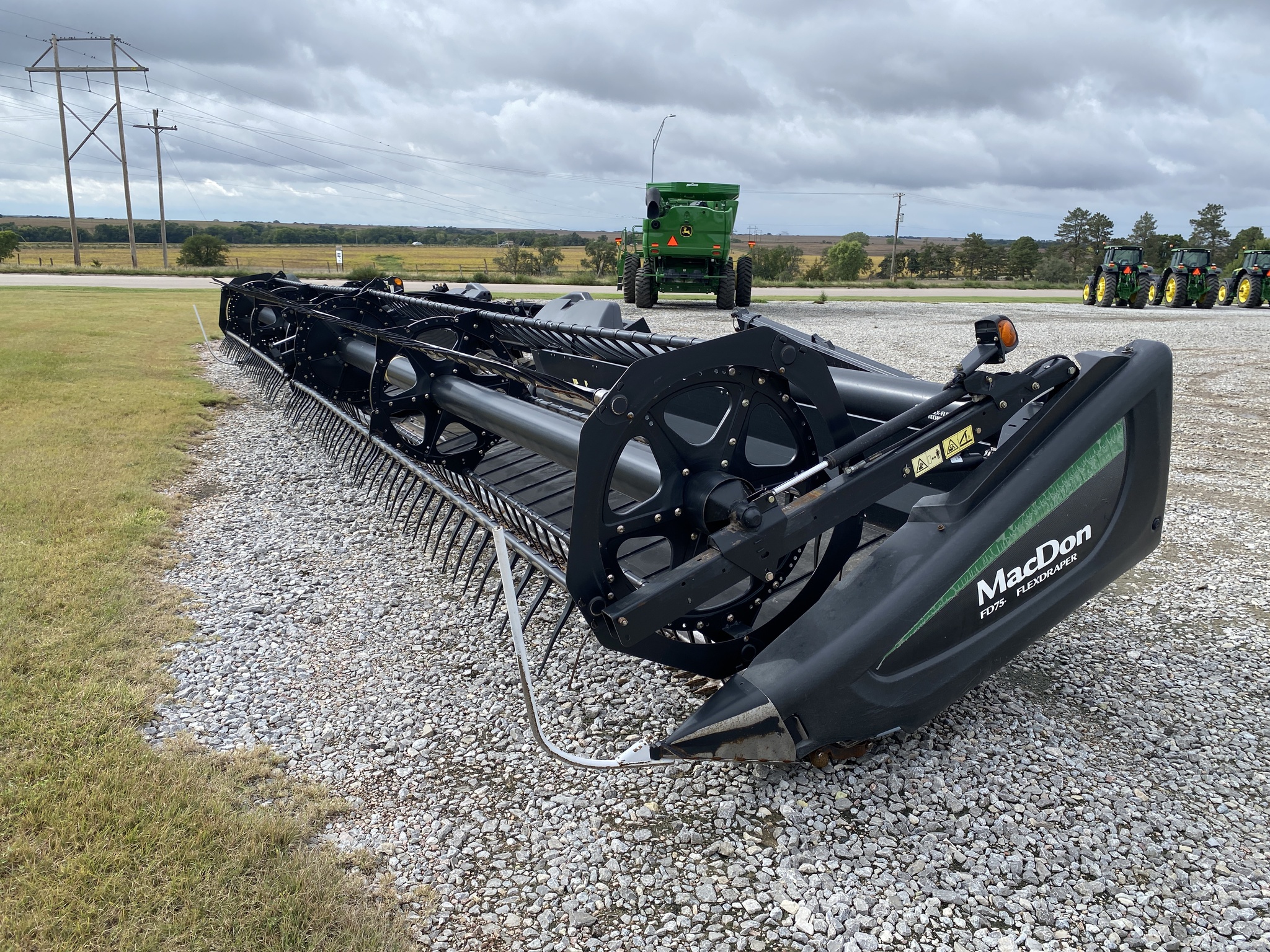 2014 MACDON FD75-40 at LandMark in Hebron, NE
