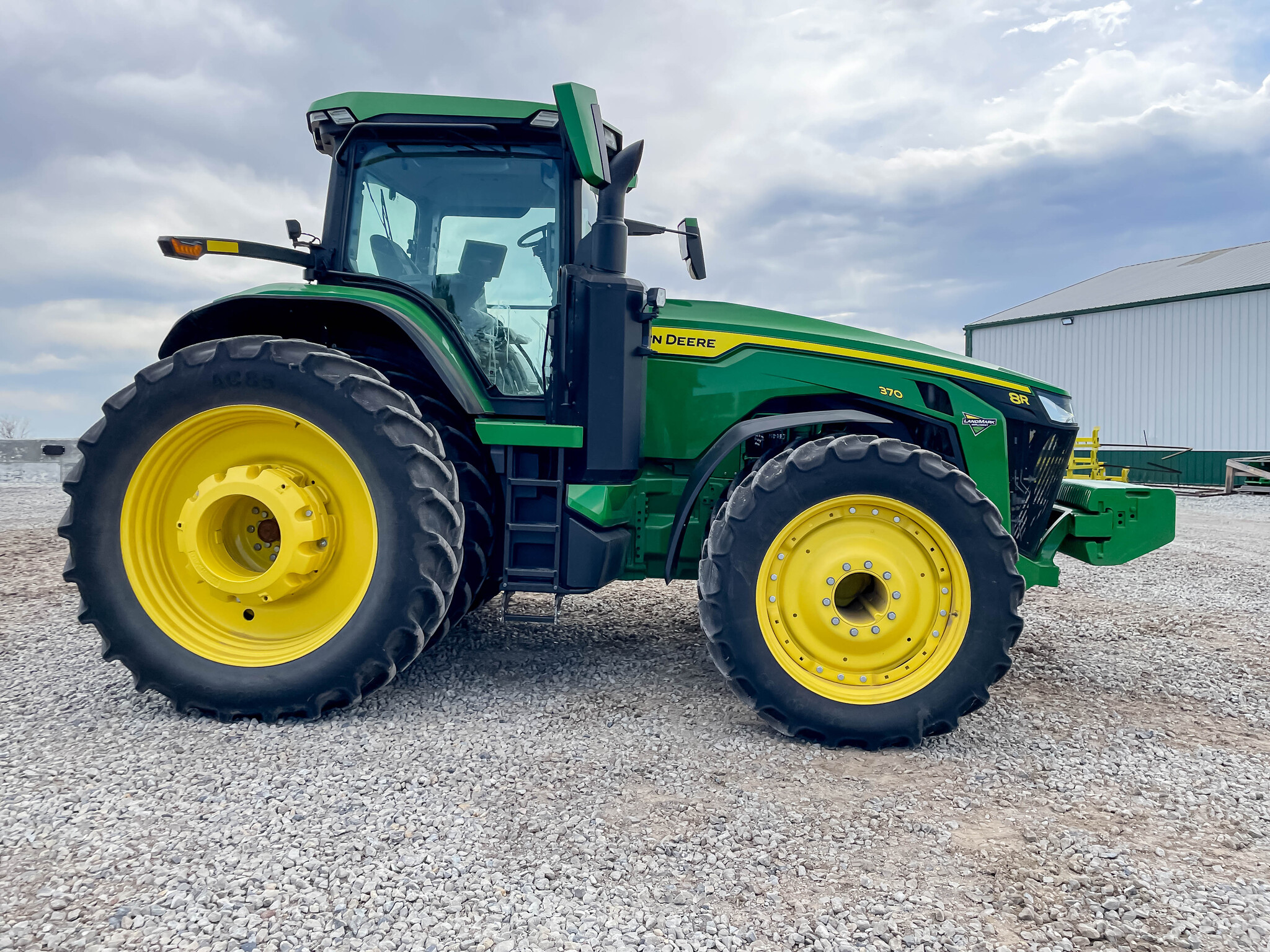  2023 John Deere 8R 370 at LandMark in Superior, NE