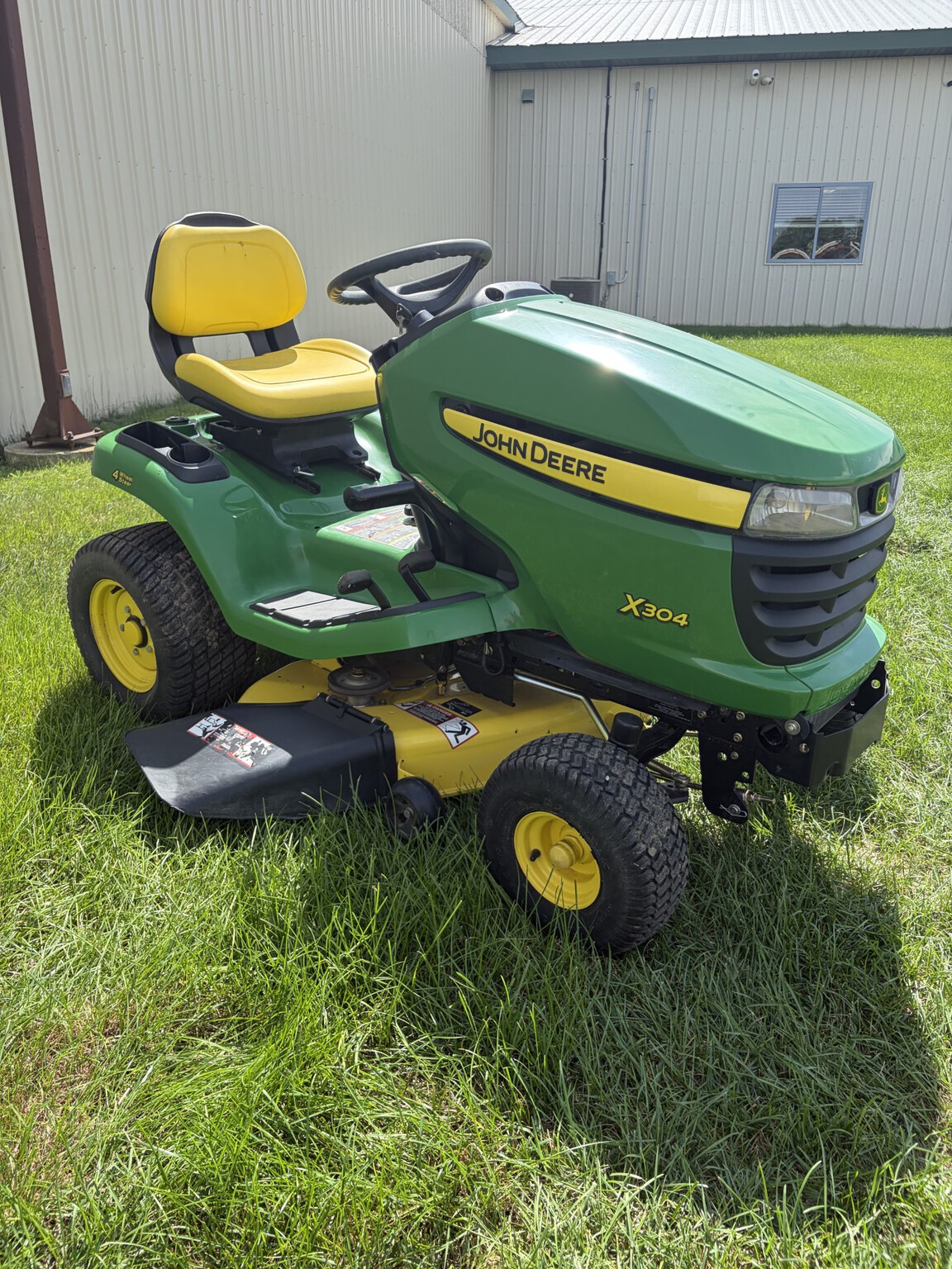 Used 2011 John Deere X304 at Tri County Equipment Marlette, MI