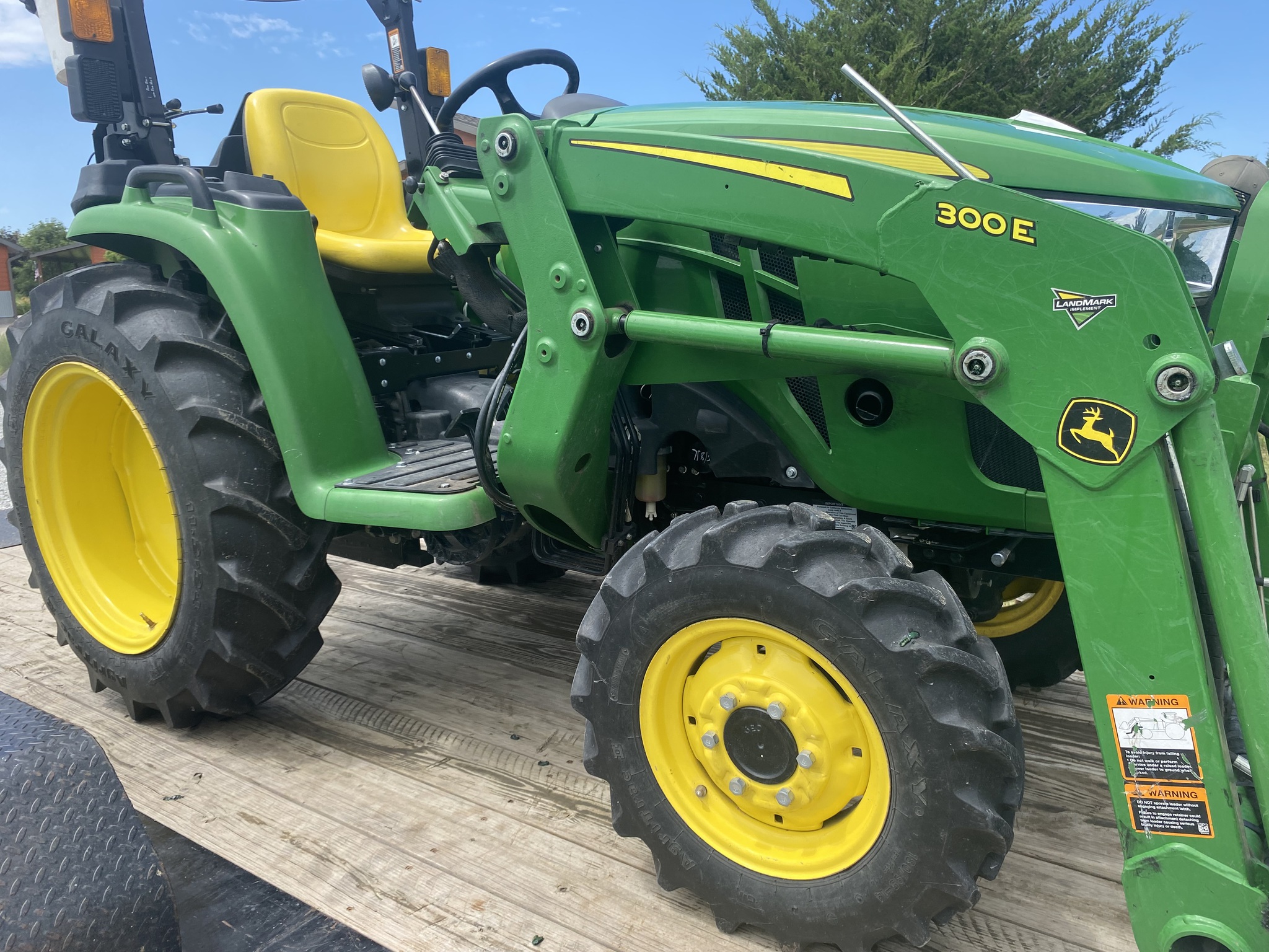  2021 John Deere 3025E at LandMark in Hebron, NE