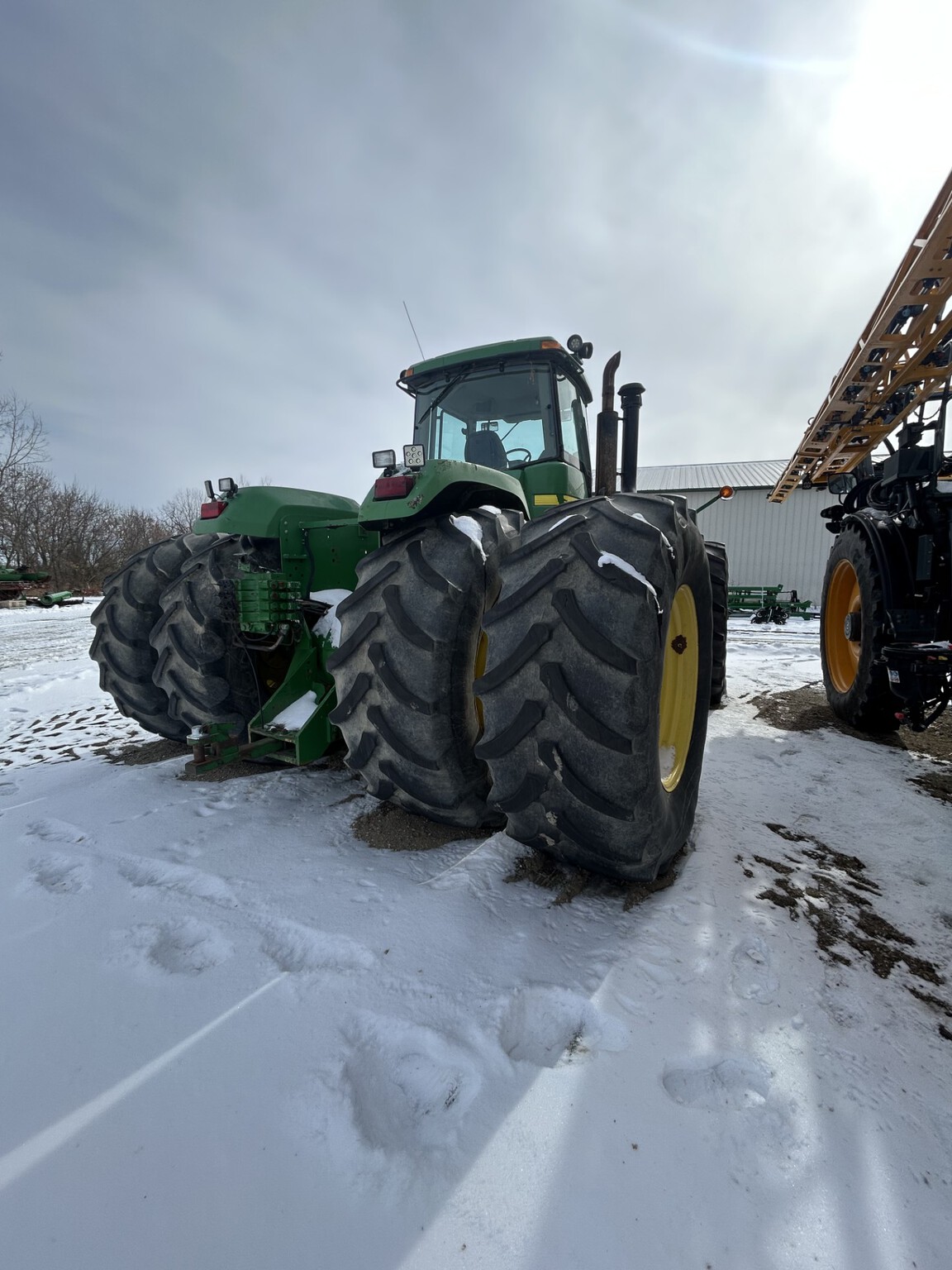 On Lot 1996 John Deere 9400 at Tri County Equipment Marlette, MI