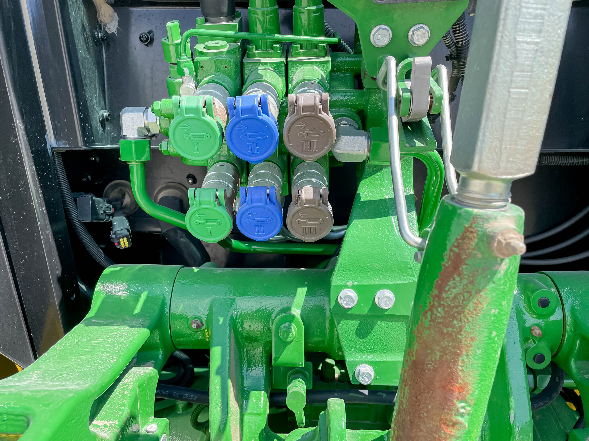  2022 John Deere 5090M at LandMark in Hebron, NE