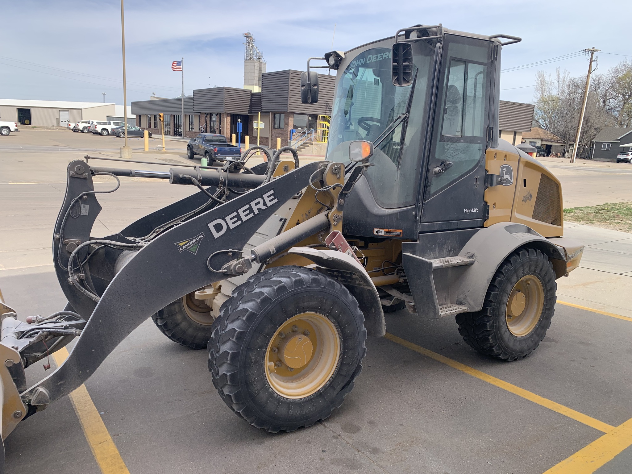  2022 John Deere 324L at LandMark in Gothenburg, NE