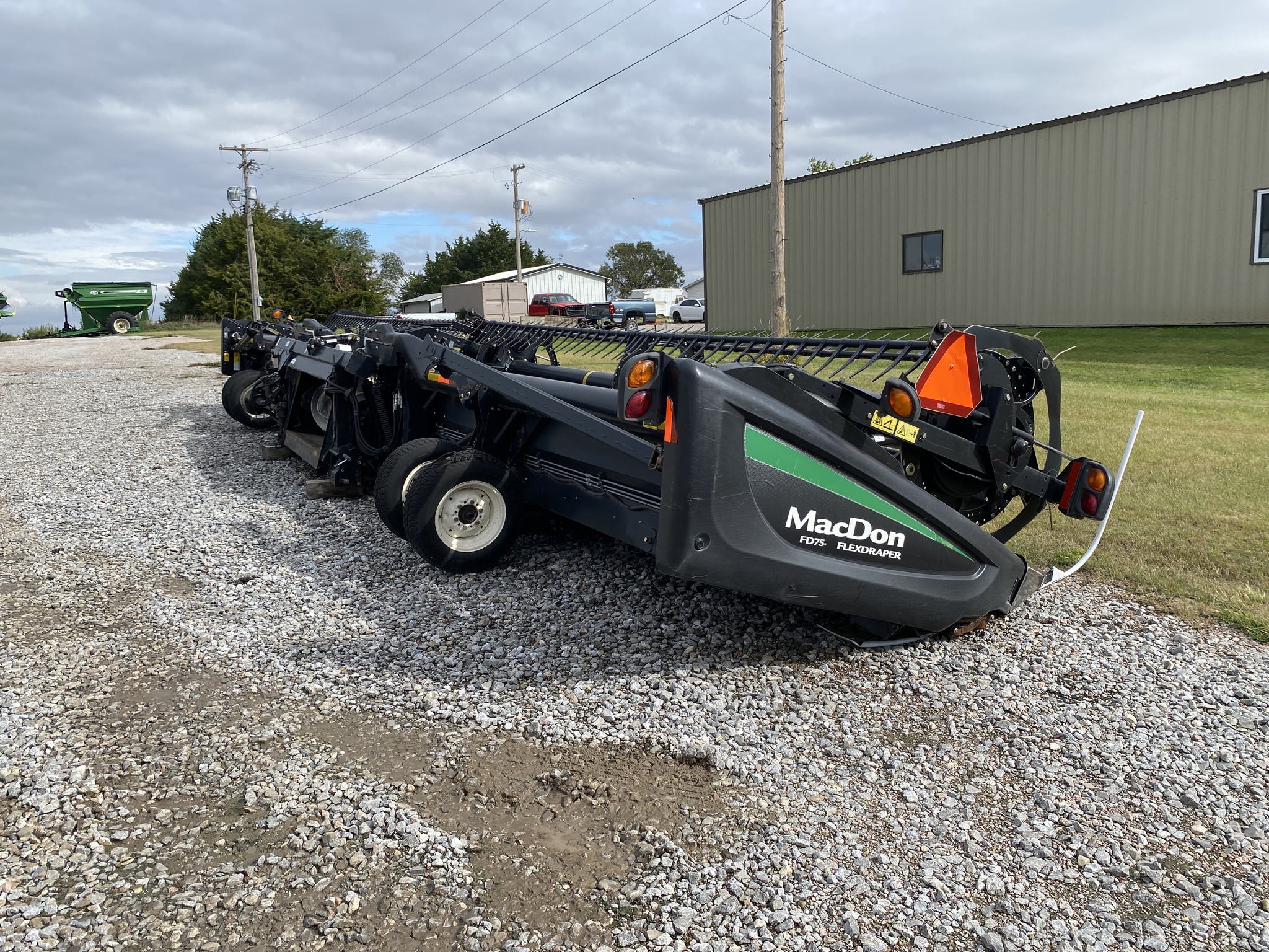  2014 MACDON FD75-40 at LandMark in Hebron, NE