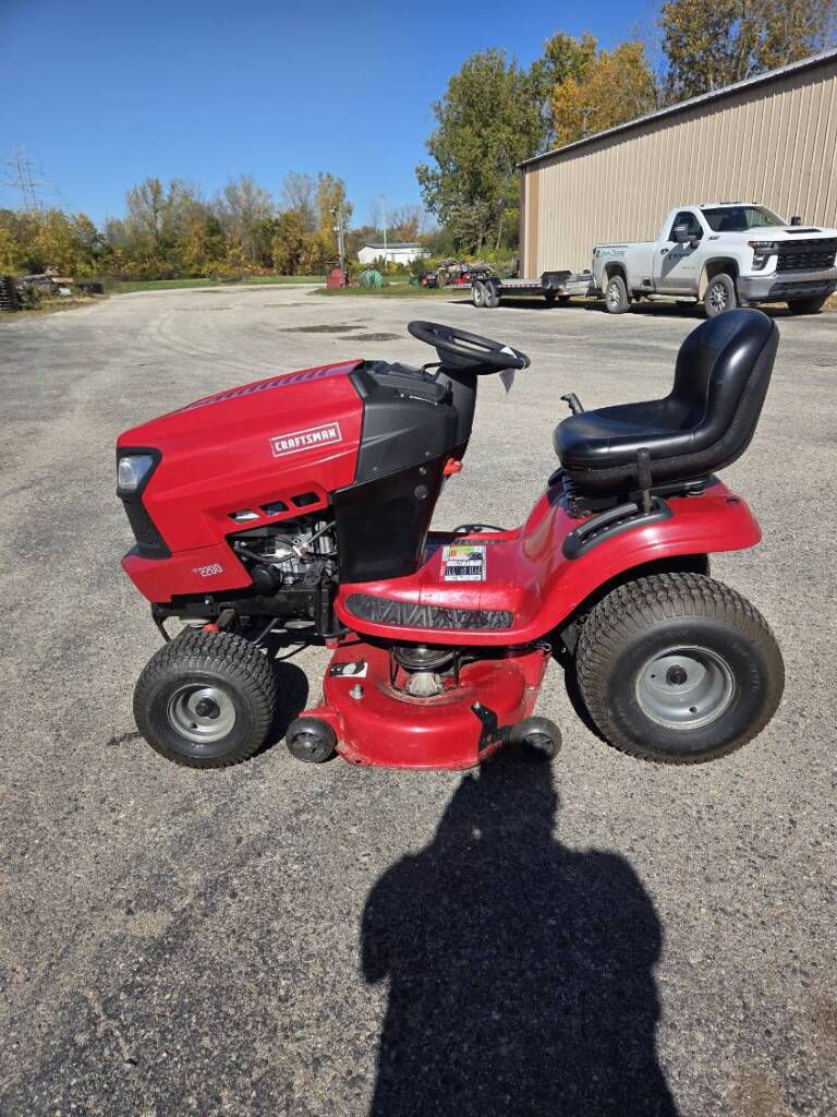 Used  Craftsman 2200 at Tri County Equipment Burton, MI