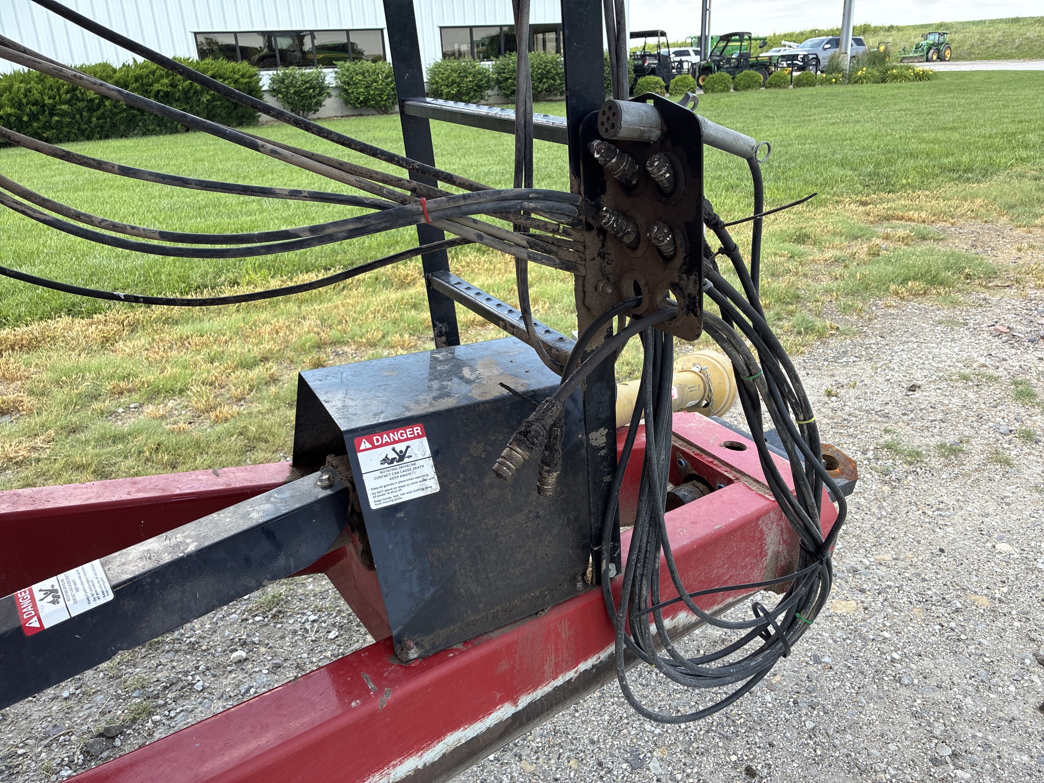  2010 J&m 750-18 at LandMark in Marysville, KS