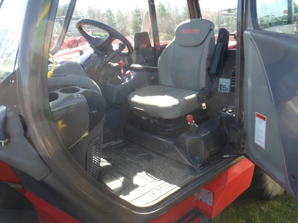 On Lot 2014 Manitou MLT840-115 at Tri County Equipment Bad Axe, MI