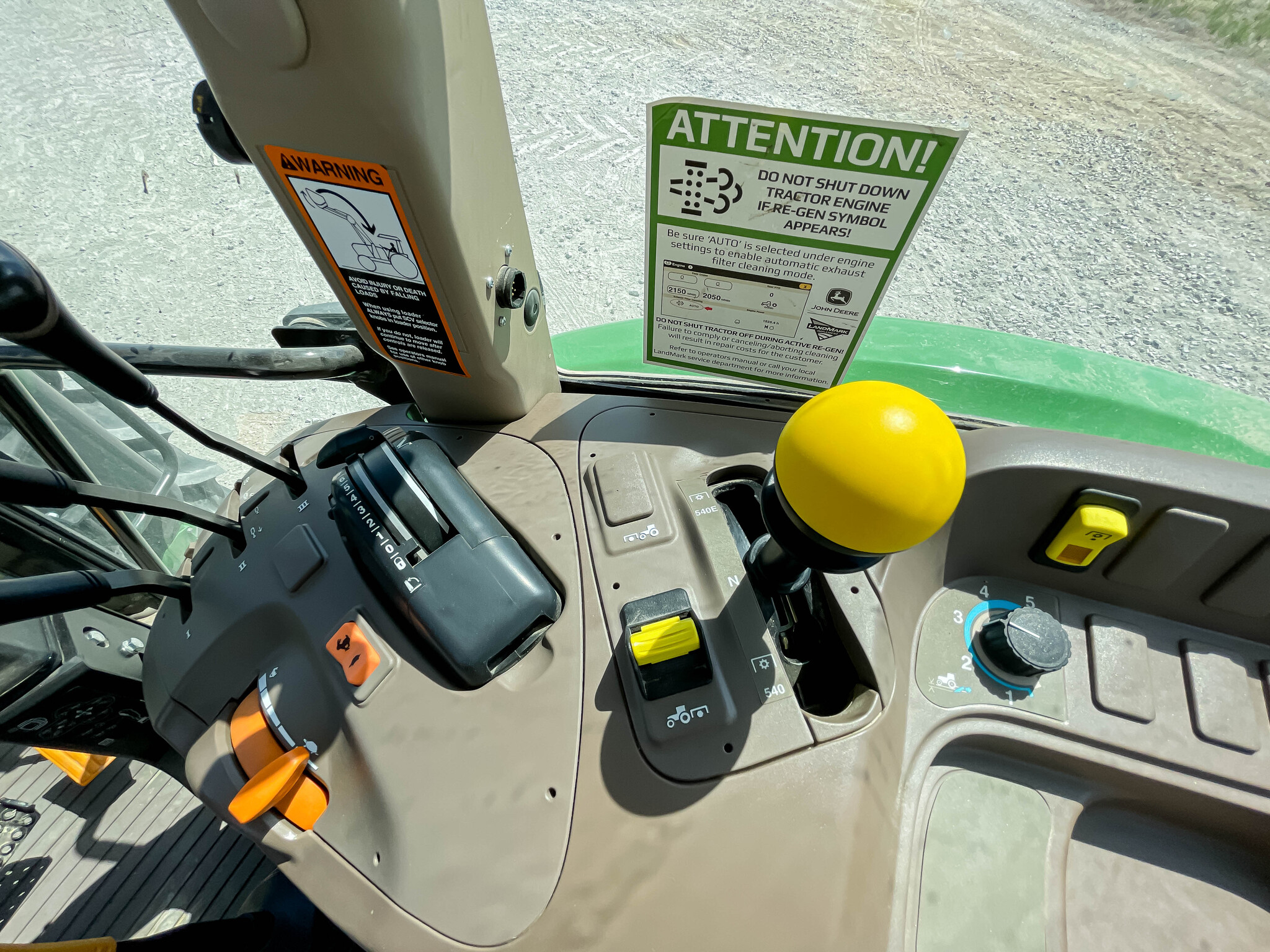  2022 John Deere 5090M at LandMark in Hebron, NE