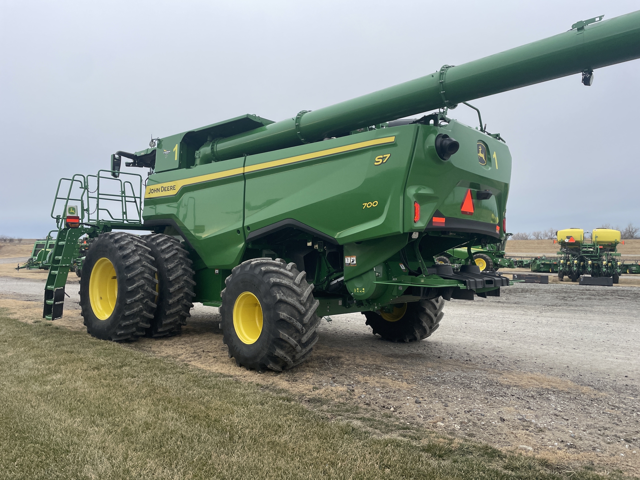 2025 John Deere S7 700 at LandMark in Marysville, KS